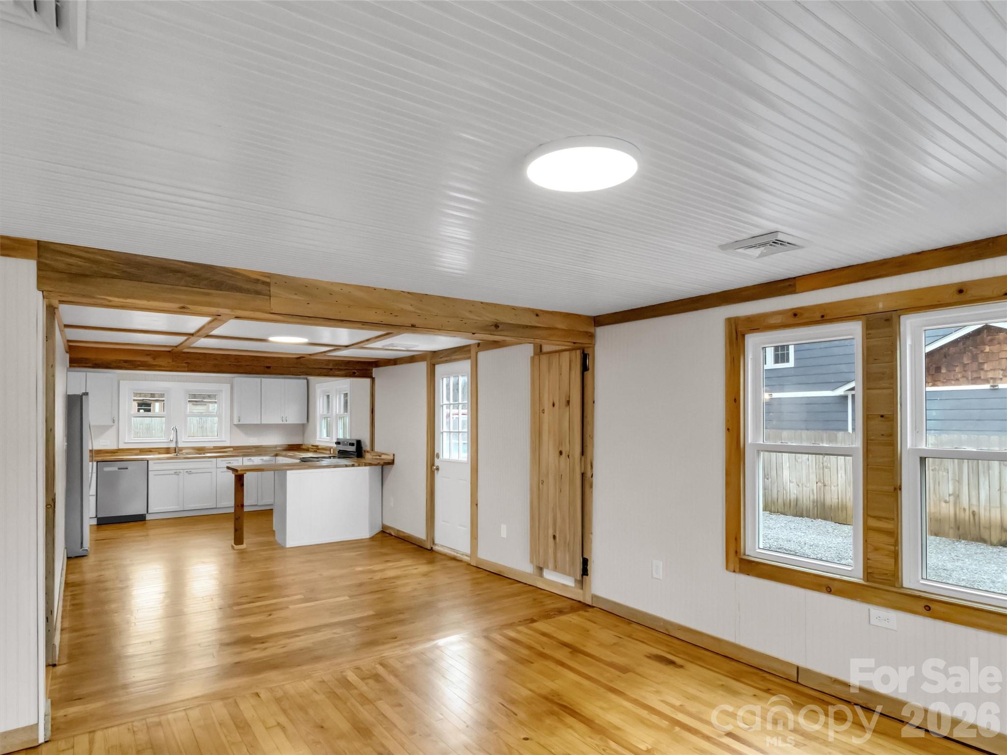 106 Long Street — Waynesville
