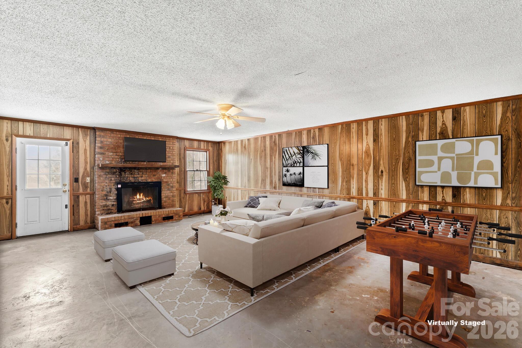 535 Log Barn Road — Salisbury
