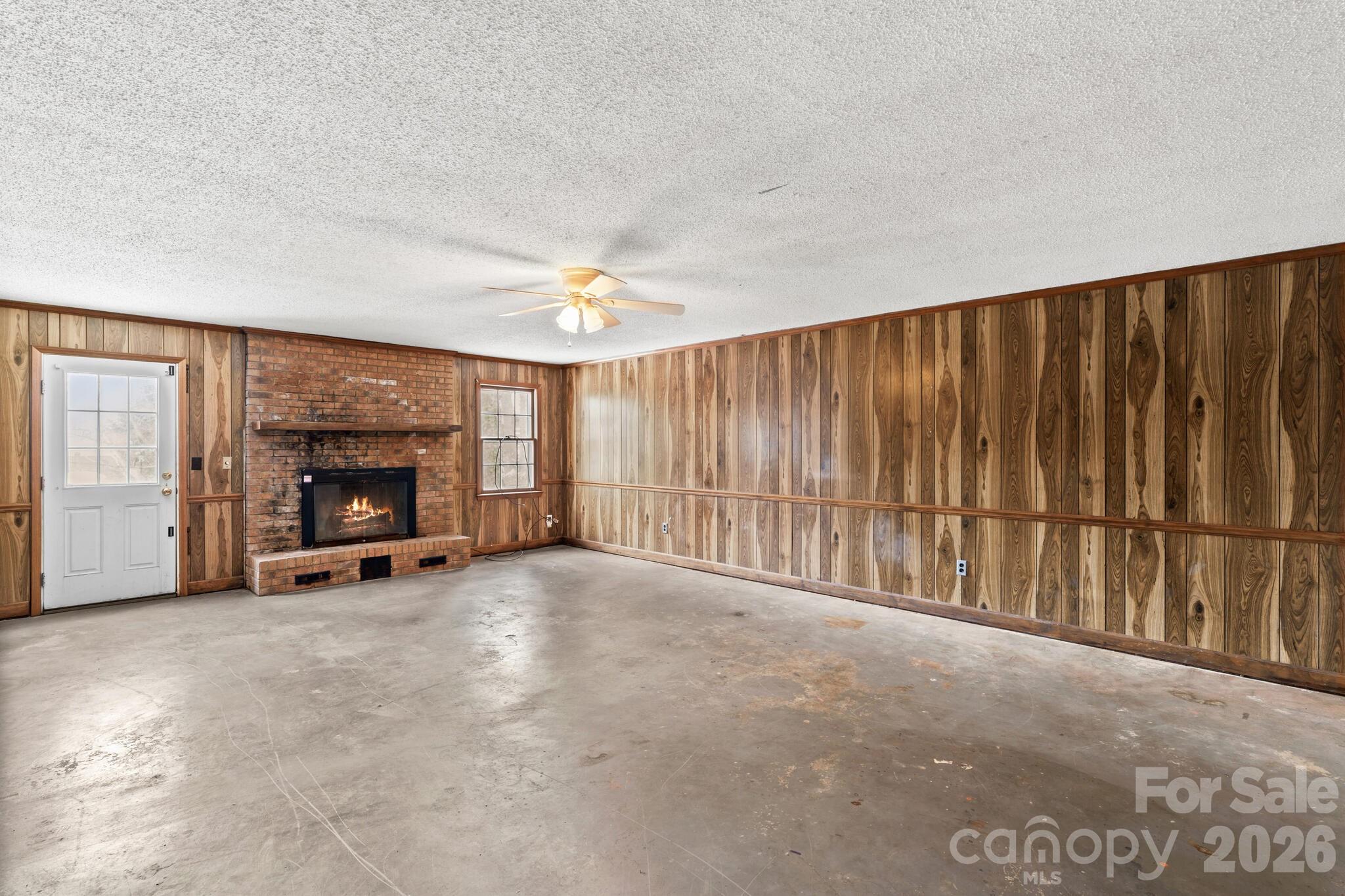 535 Log Barn Road — Salisbury
