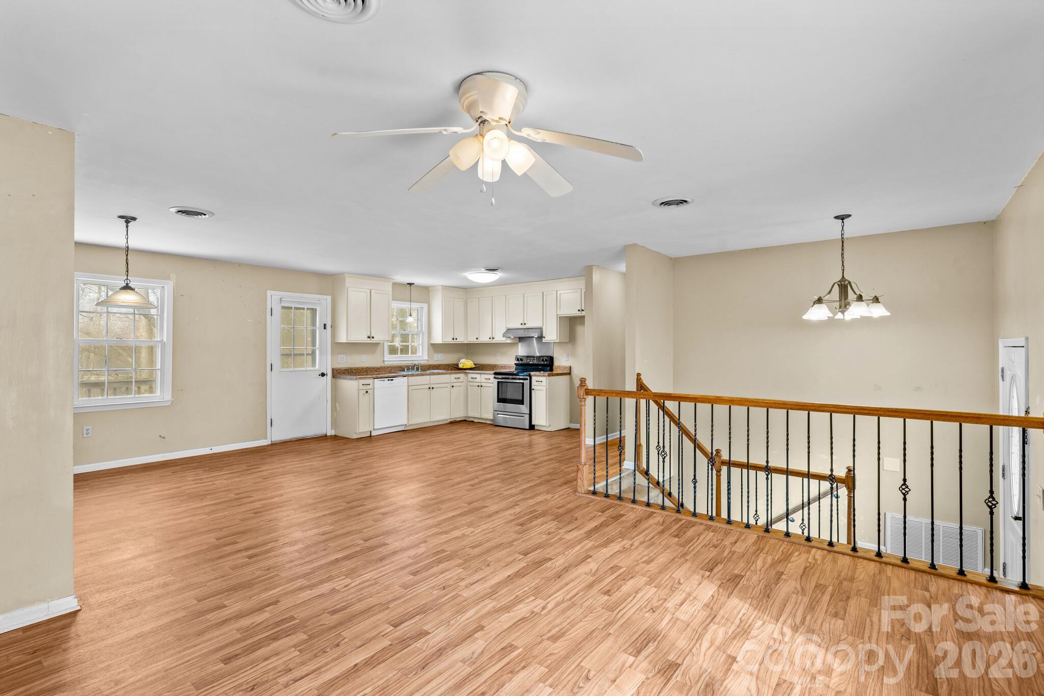 535 Log Barn Road — Salisbury