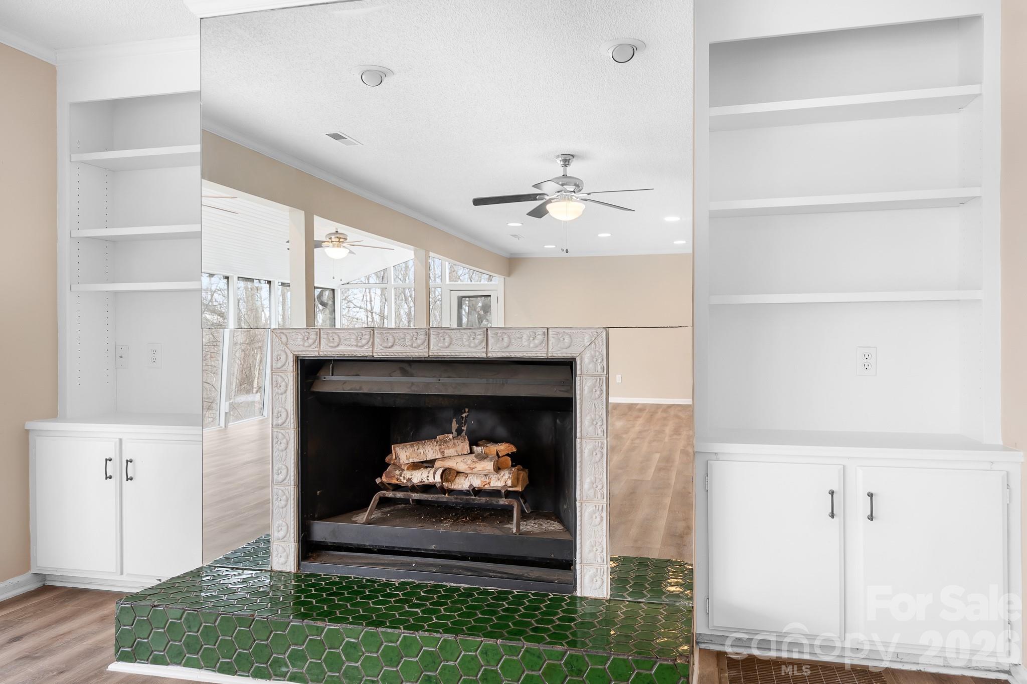 1126 Hanford Place NW — Concord