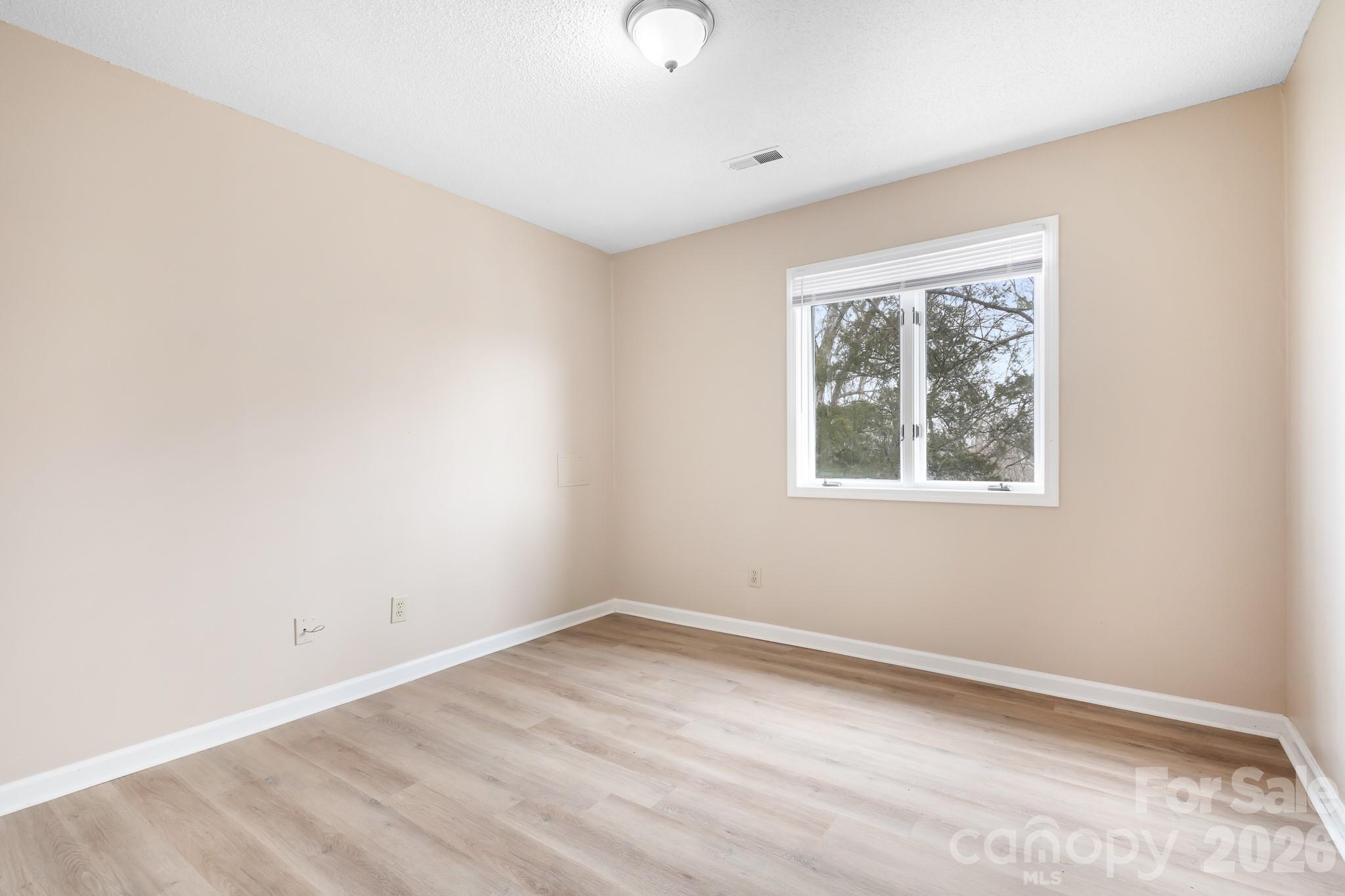 1126 Hanford Place NW — Concord