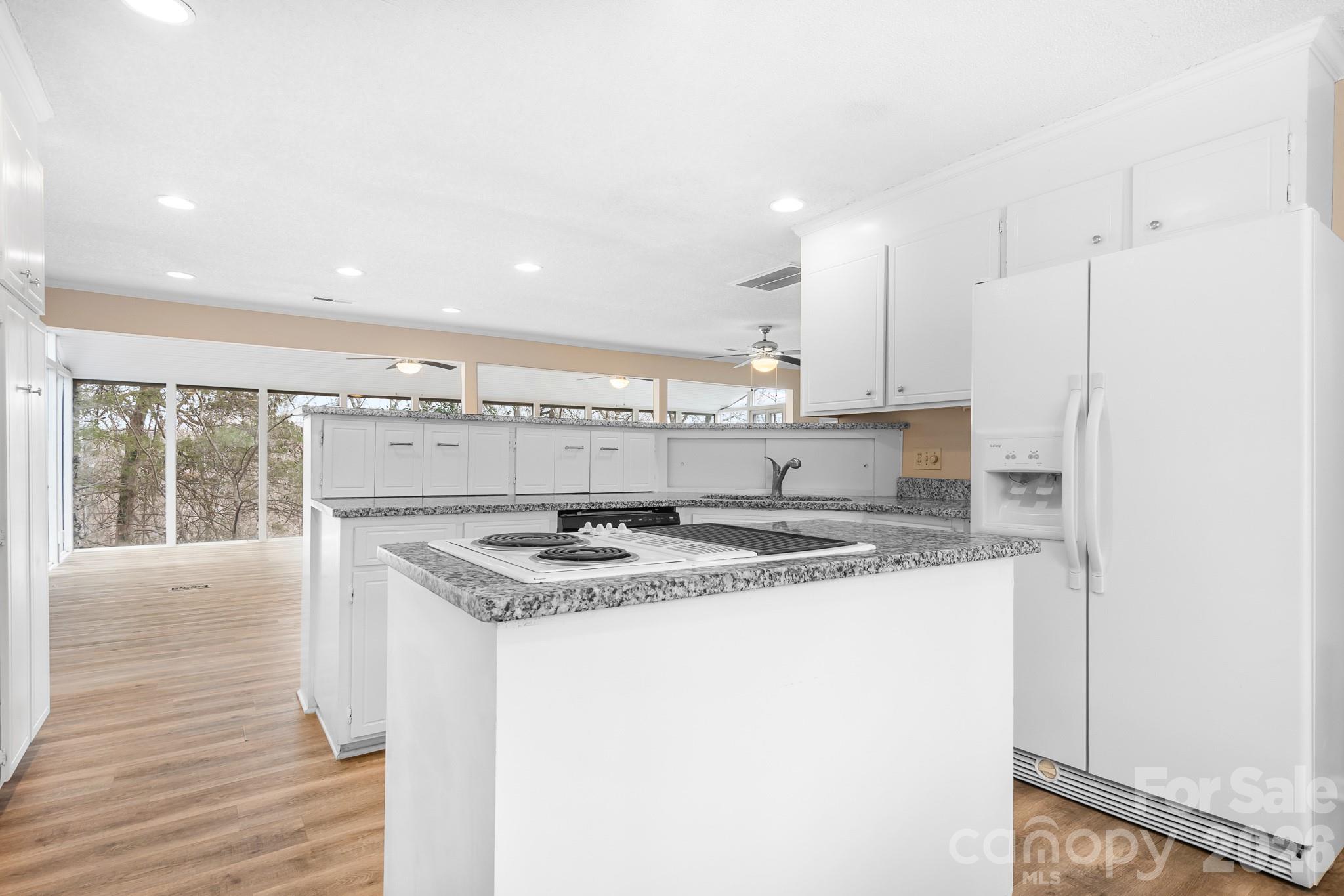 1126 Hanford Place NW — Concord