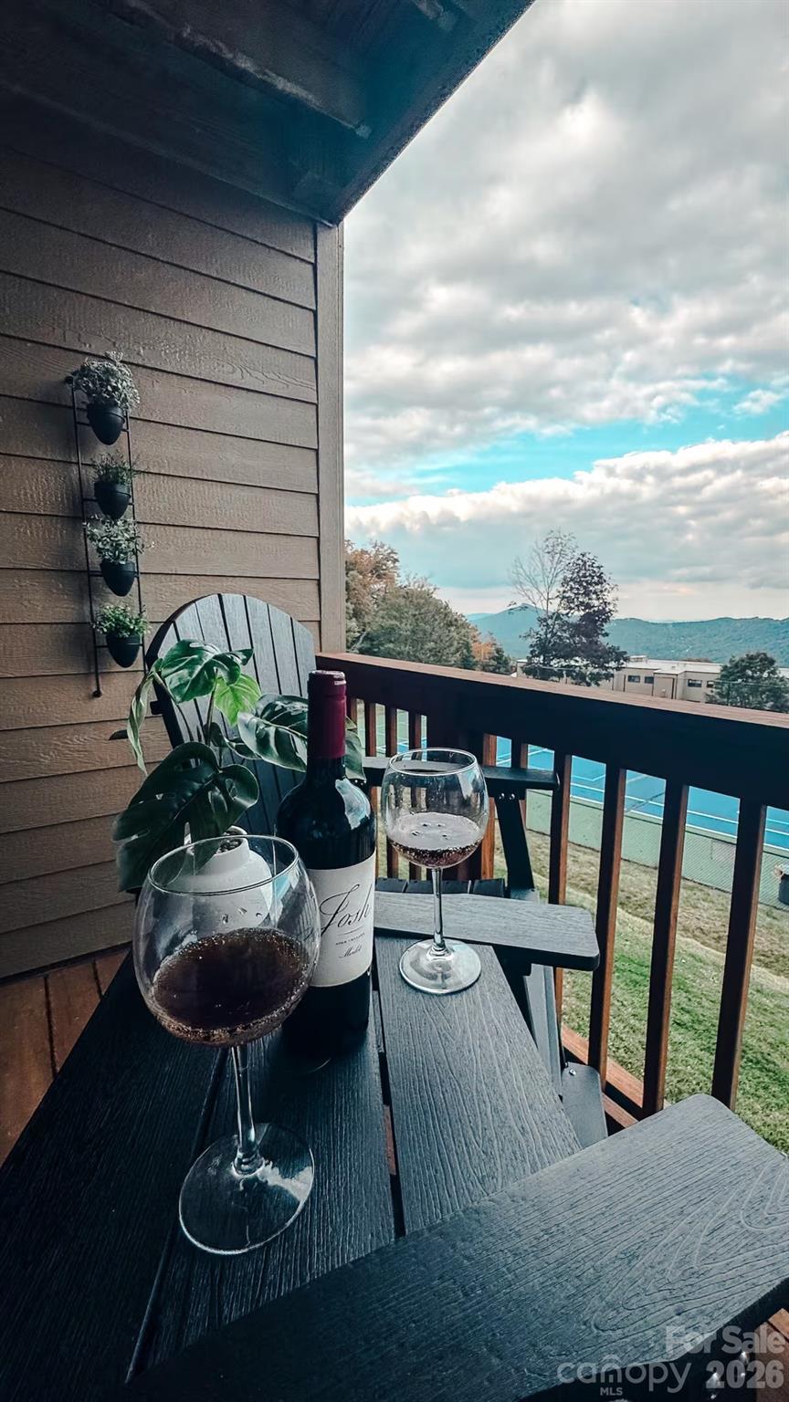 101 Sugar Ski Drive — Sugar Mountain