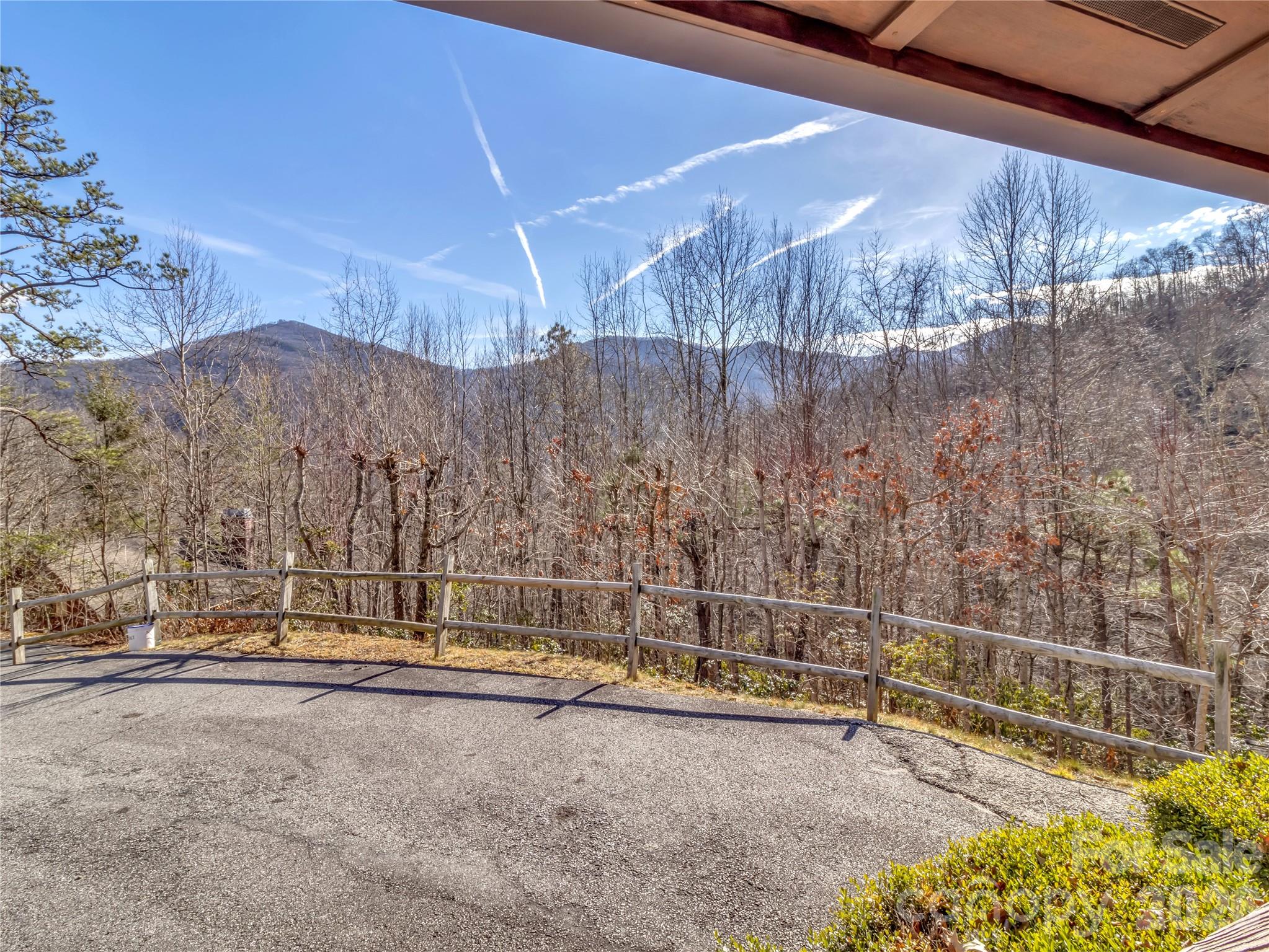 30 Edgewater Lane — Maggie Valley