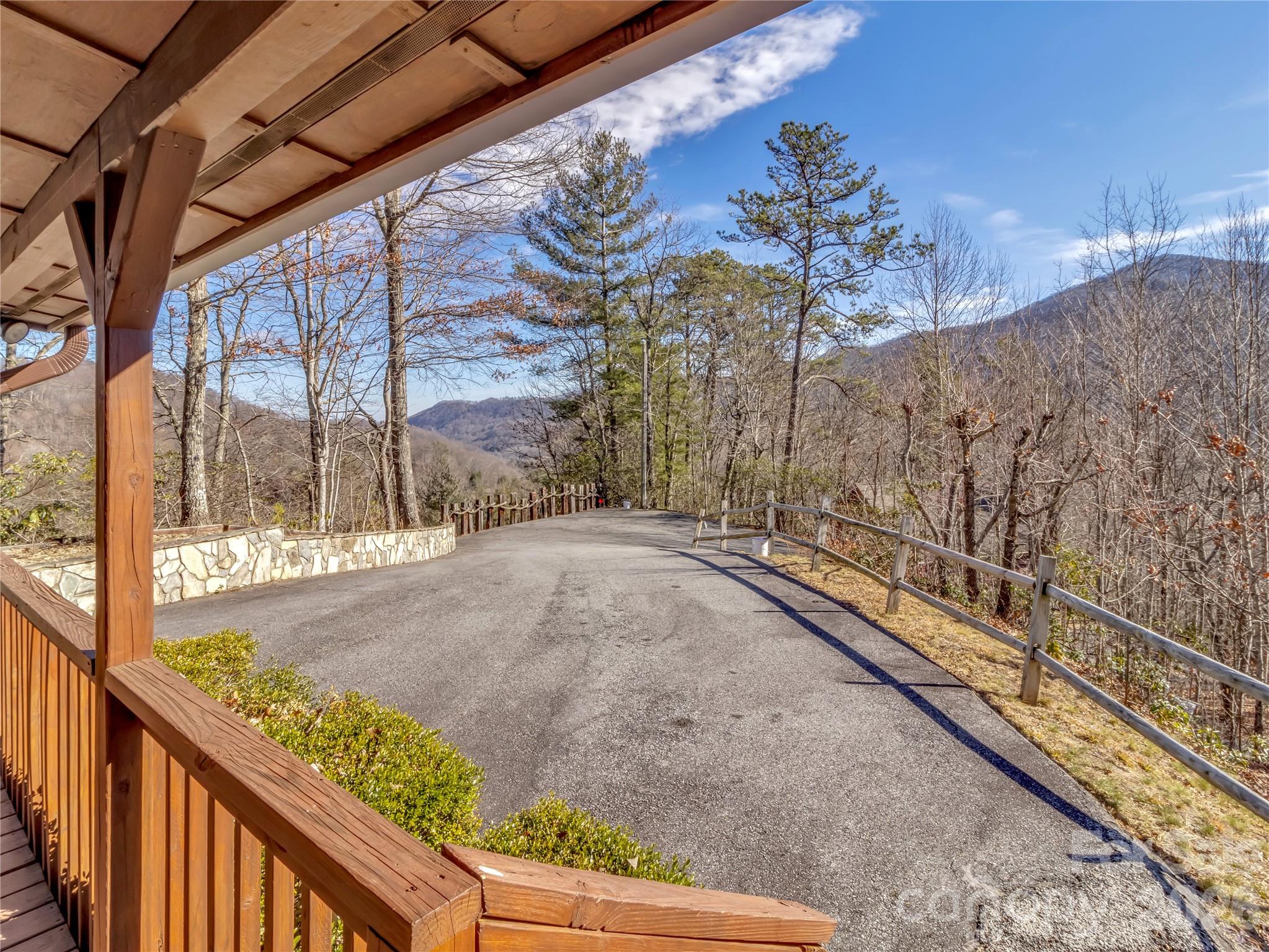 30 Edgewater Lane — Maggie Valley