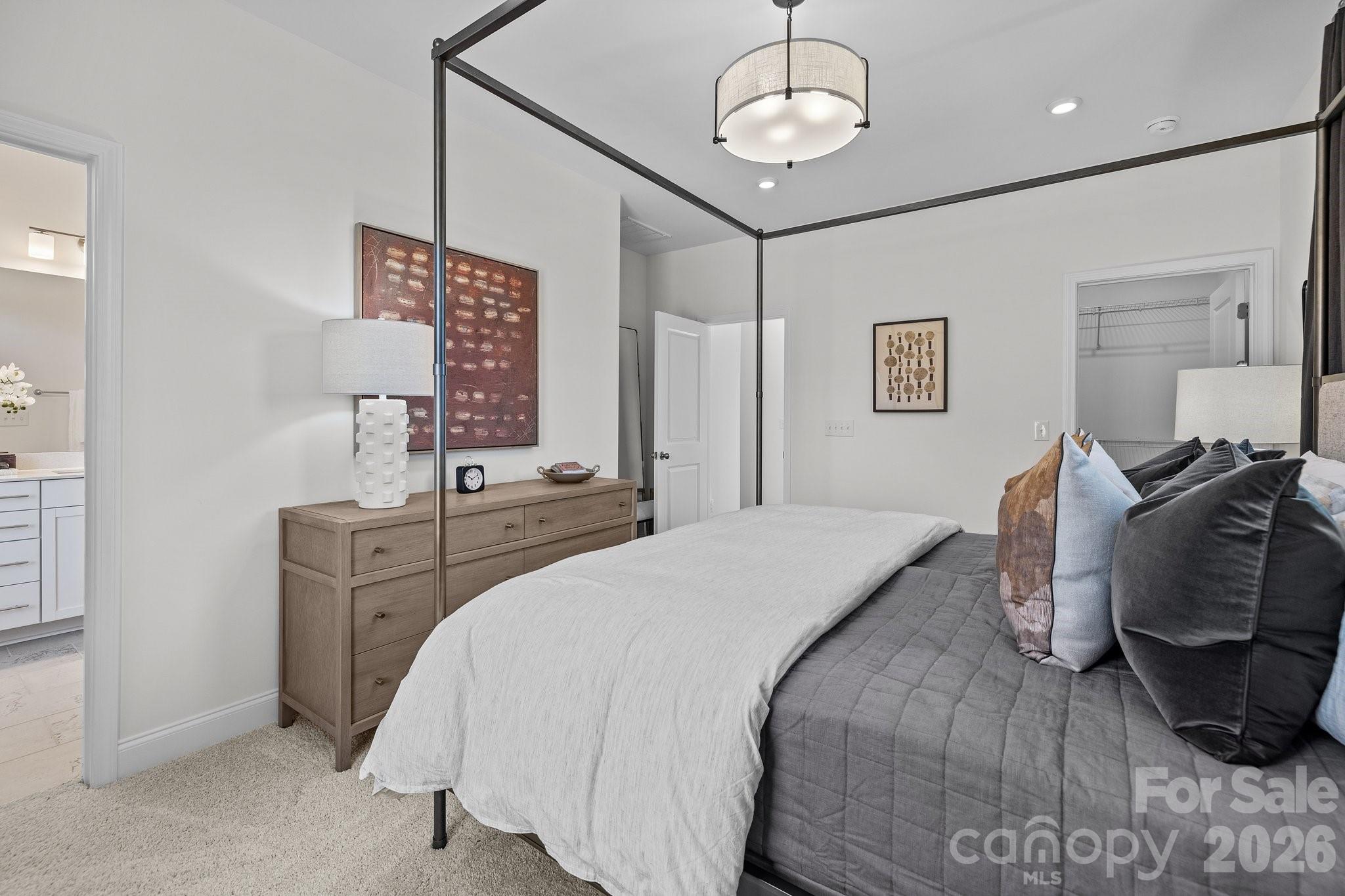 3025 Rozzelles Ferry Road — Charlotte