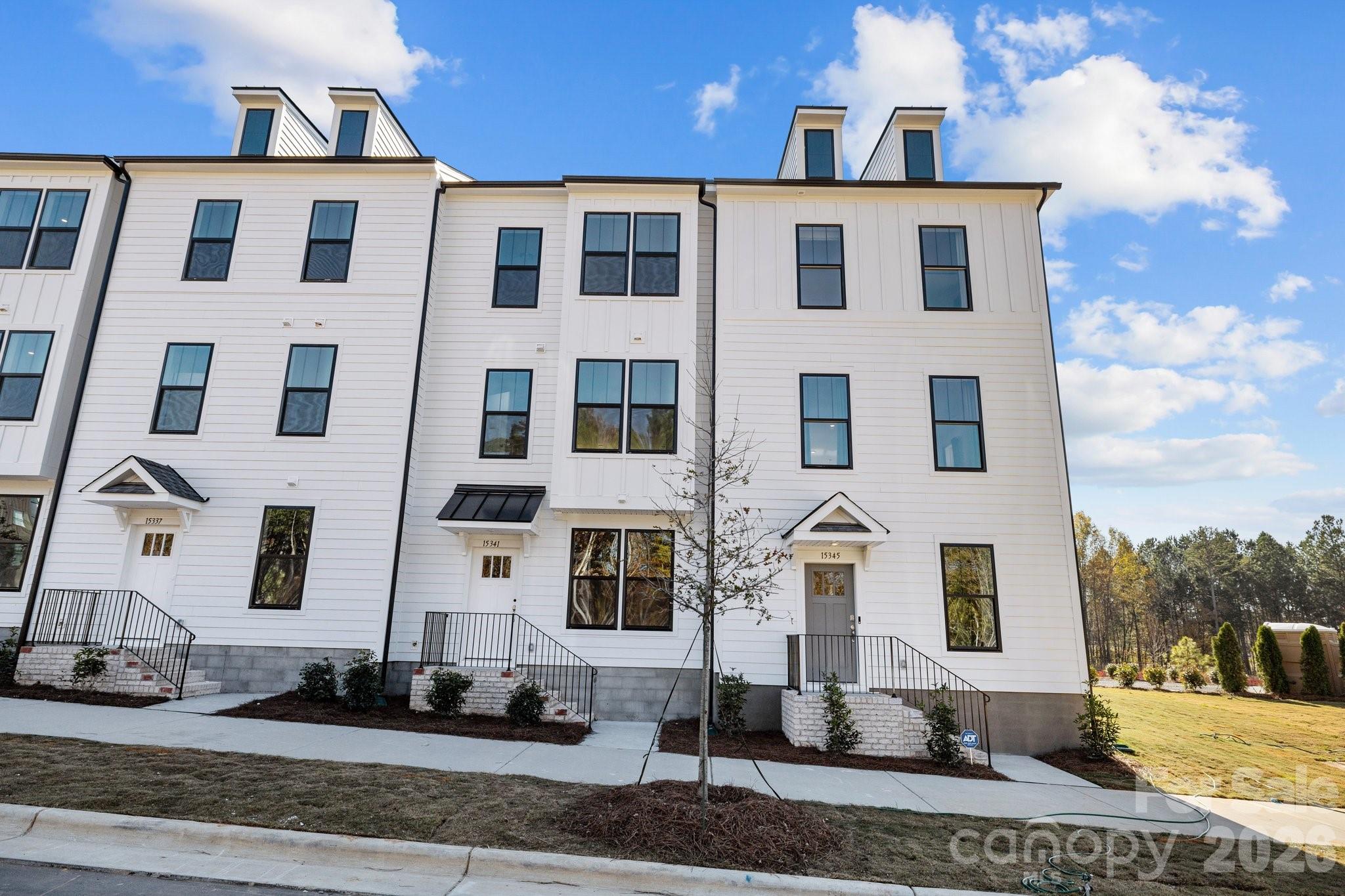 3025 Rozzelles Ferry Road — Charlotte