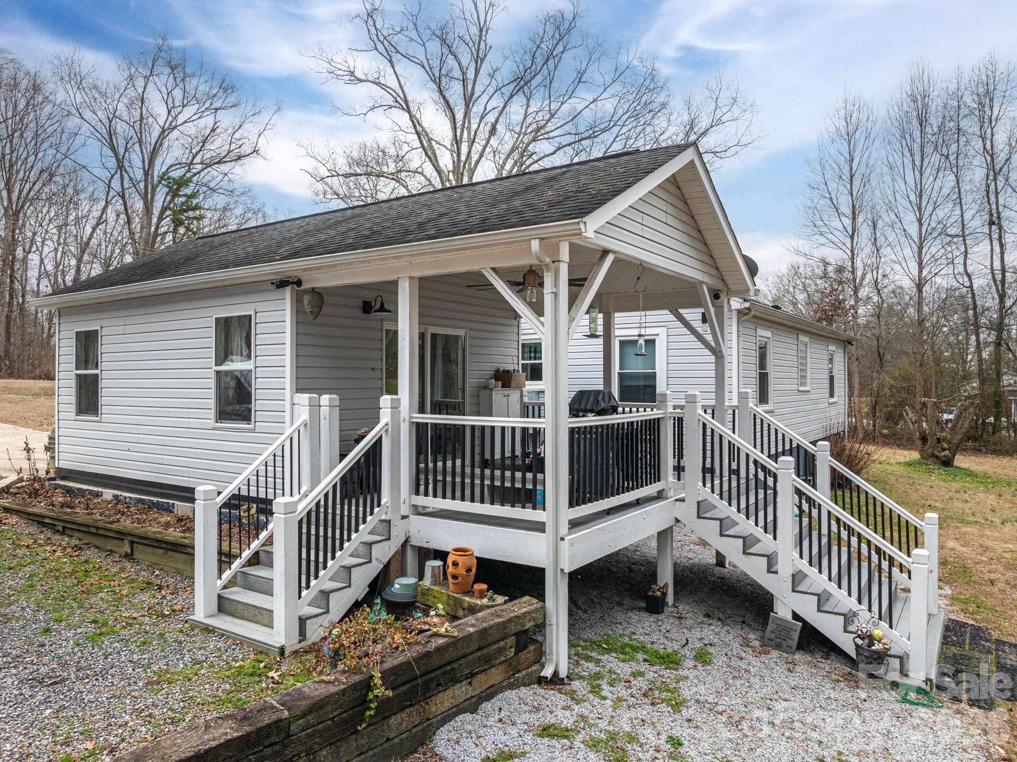 2033 Puetts Chapel Road — Bessemer City
