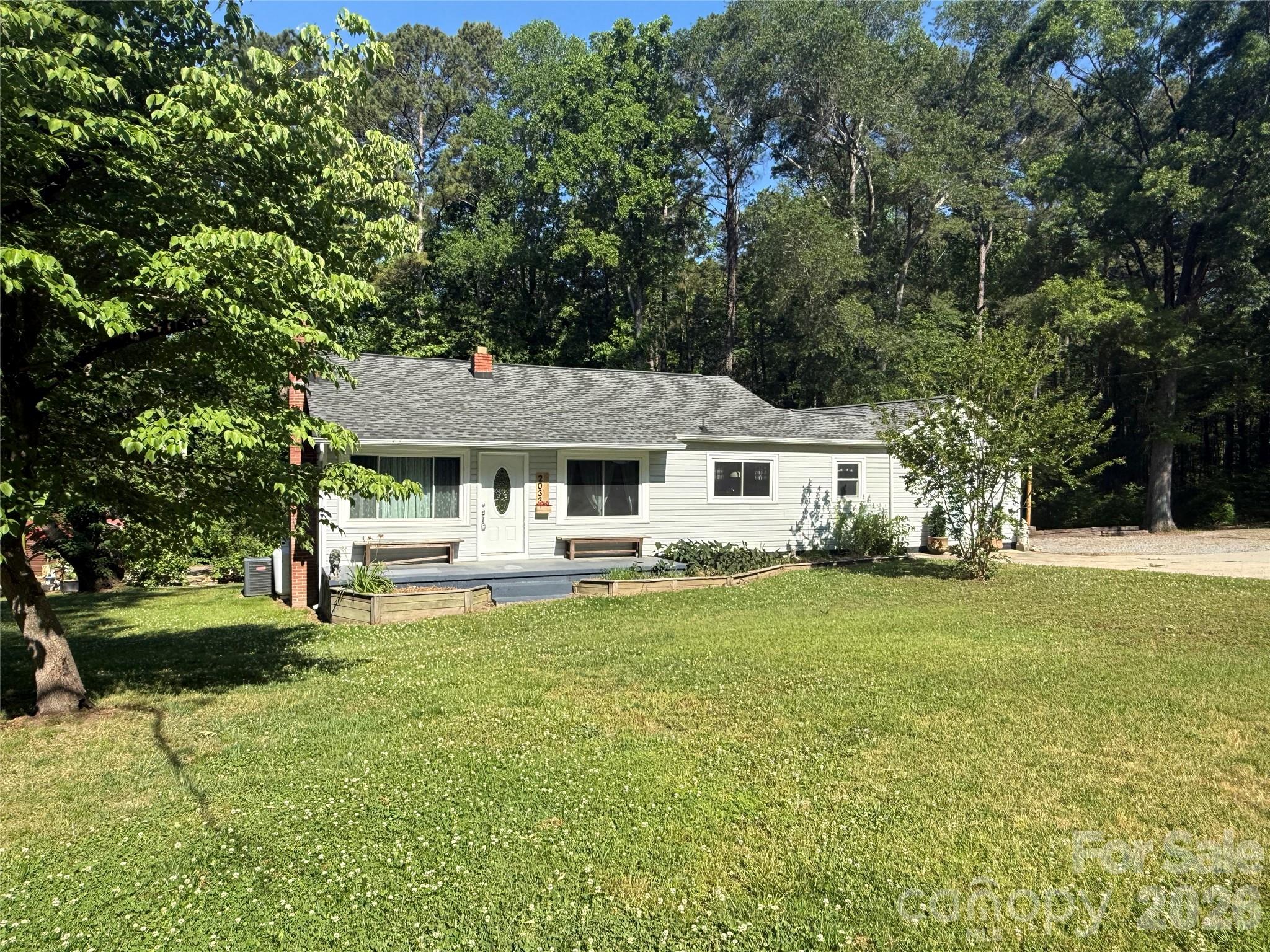 2033 Puetts Chapel Road — Bessemer City