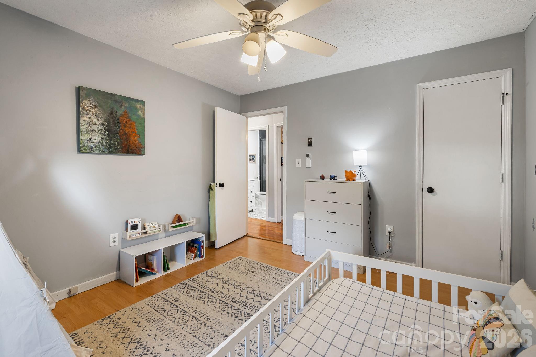 1590 Bruce Road — Mars Hill