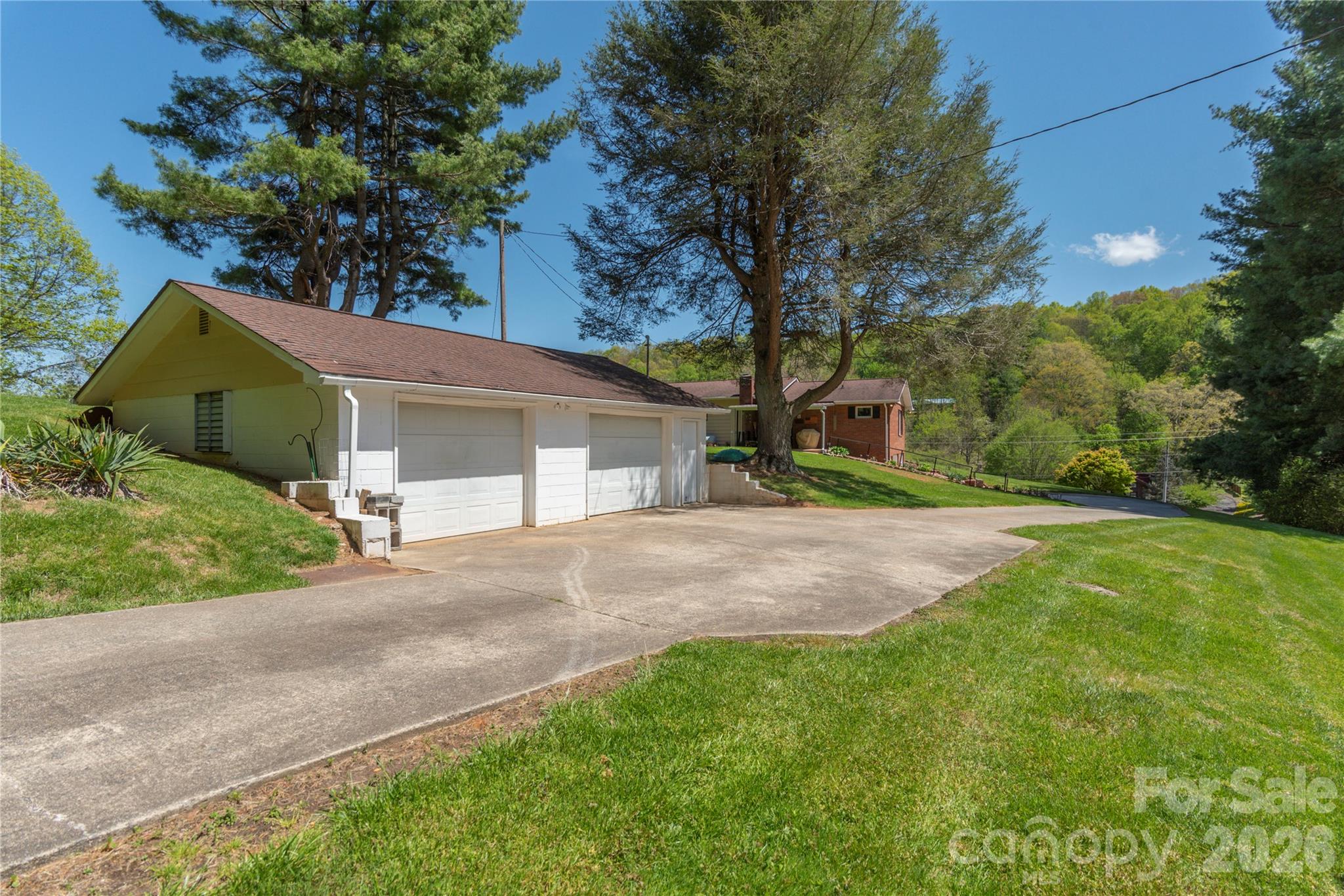 96 Tower Lane — Waynesville