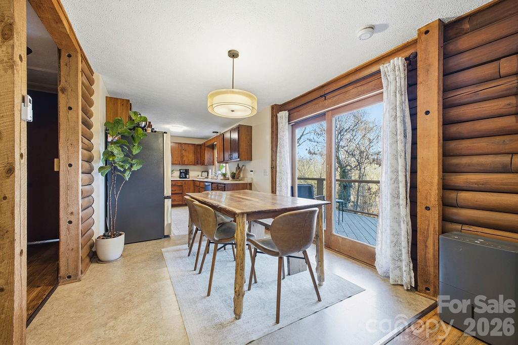 34 Greenbriar Road — Black Mountain