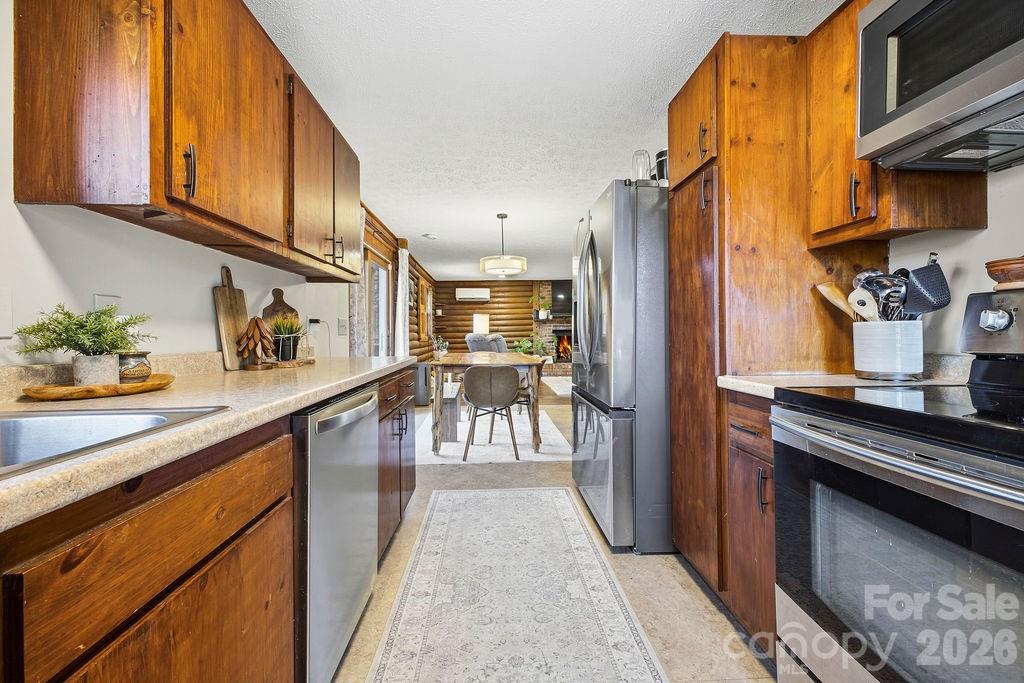 34 Greenbriar Road — Black Mountain