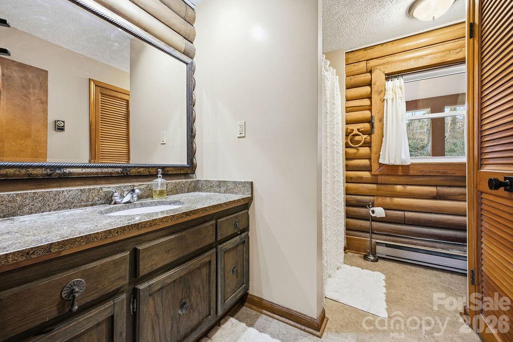 34 Greenbriar Road — Black Mountain