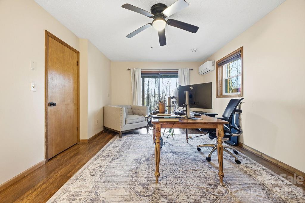 34 Greenbriar Road — Black Mountain