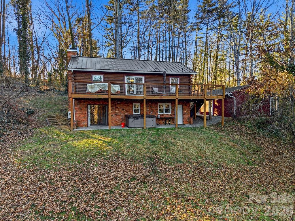 34 Greenbriar Road — Black Mountain
