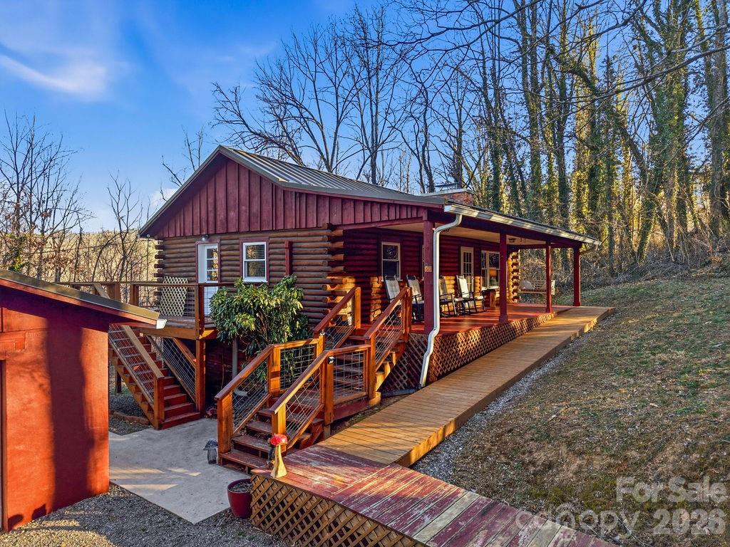 34 Greenbriar Road — Black Mountain