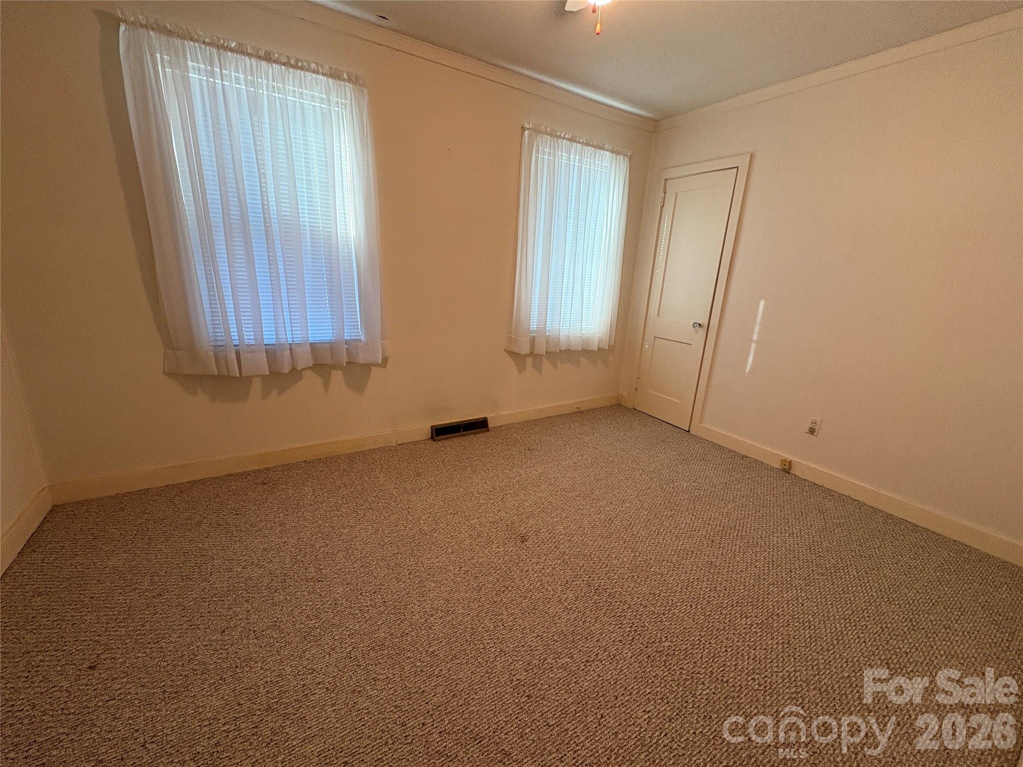968 Hampton Grace Avenue — Lancaster