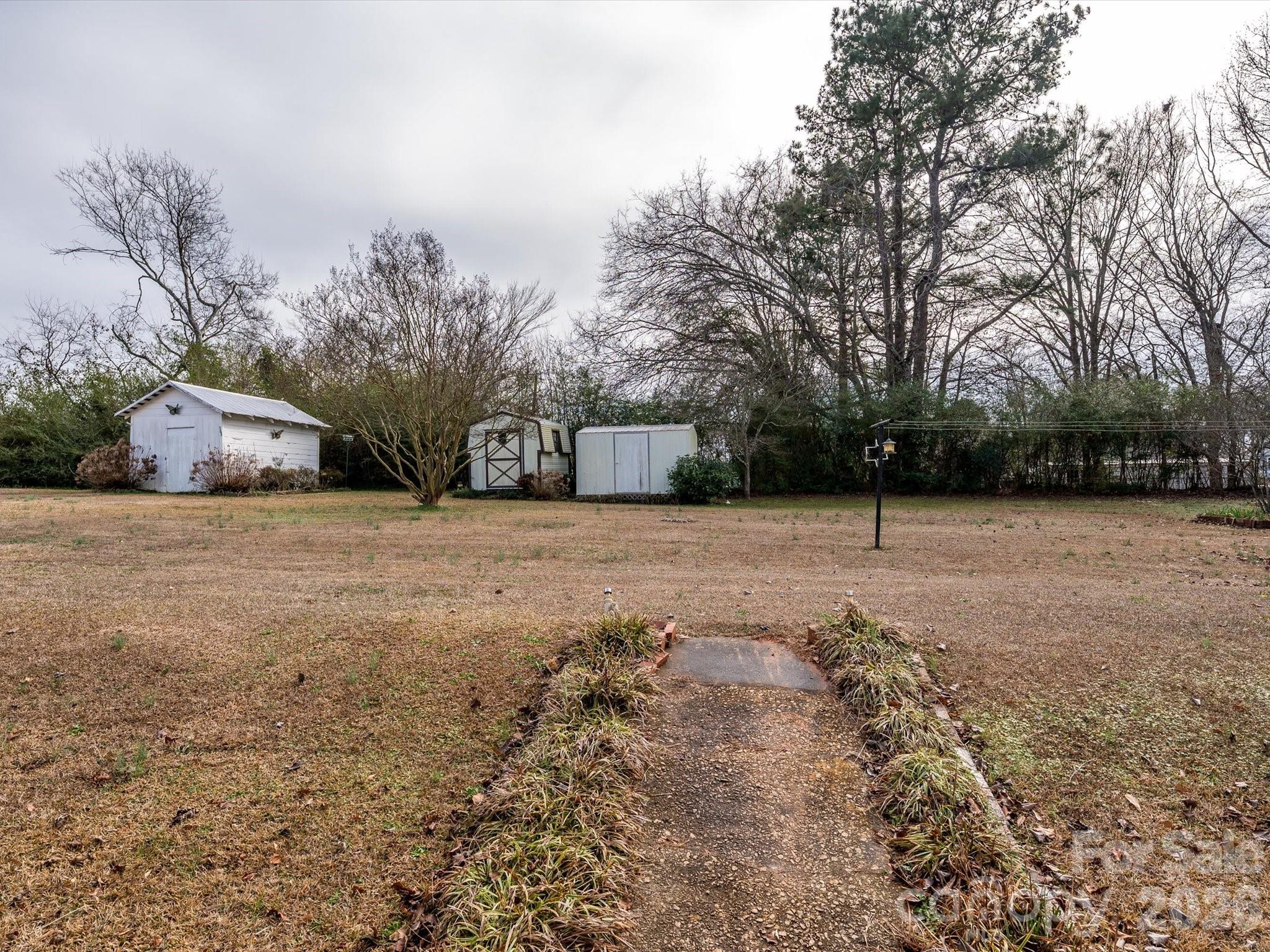 968 Hampton Grace Avenue — Lancaster
