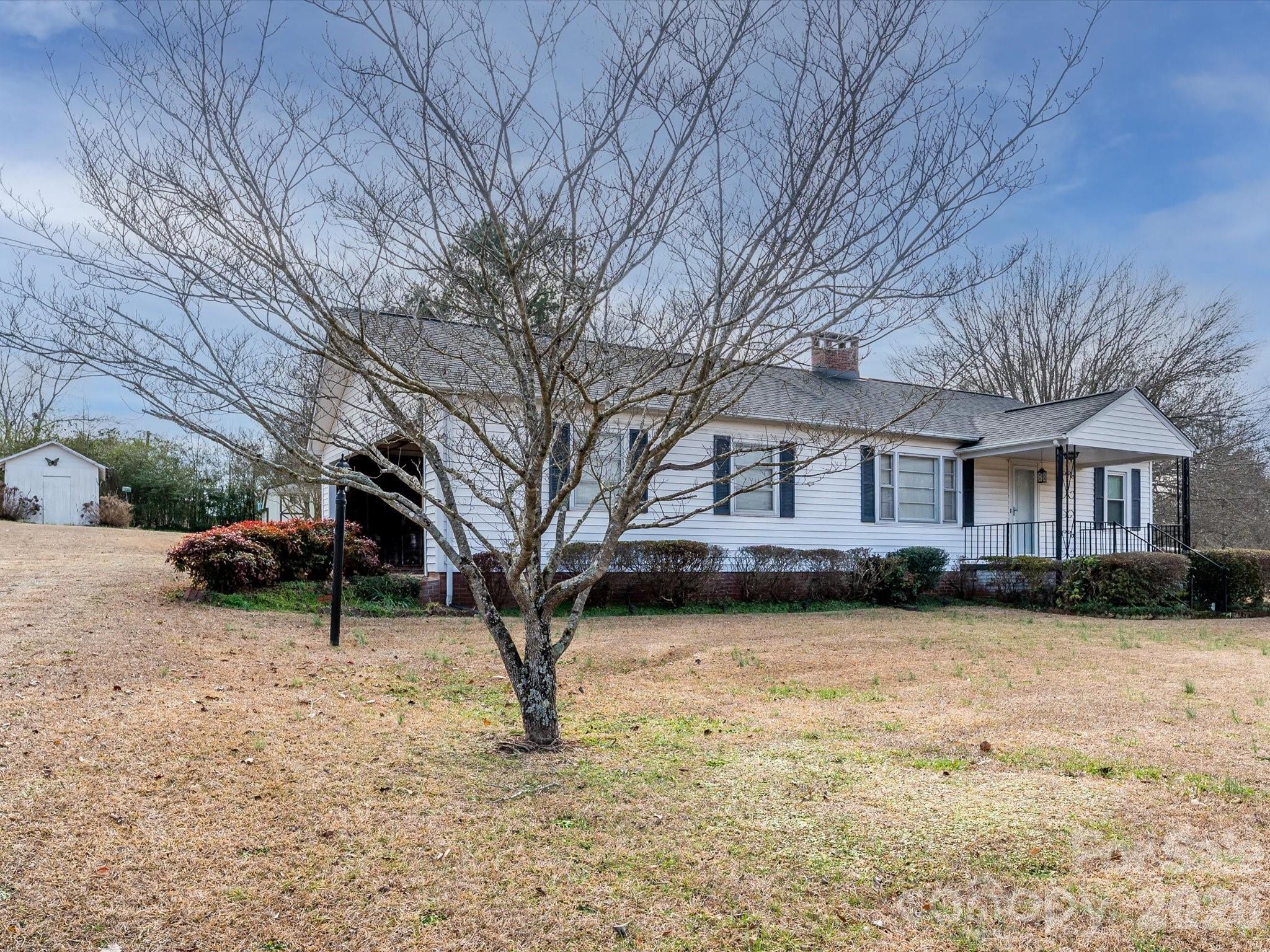 968 Hampton Grace Avenue — Lancaster