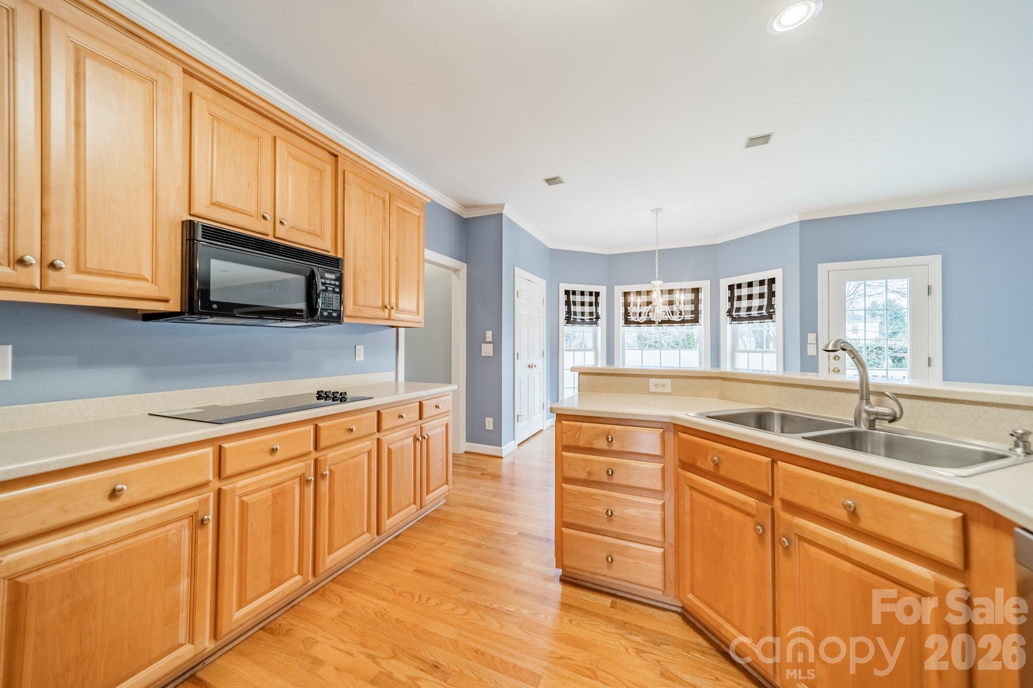 4006 Belle Meade Circle — Belmont