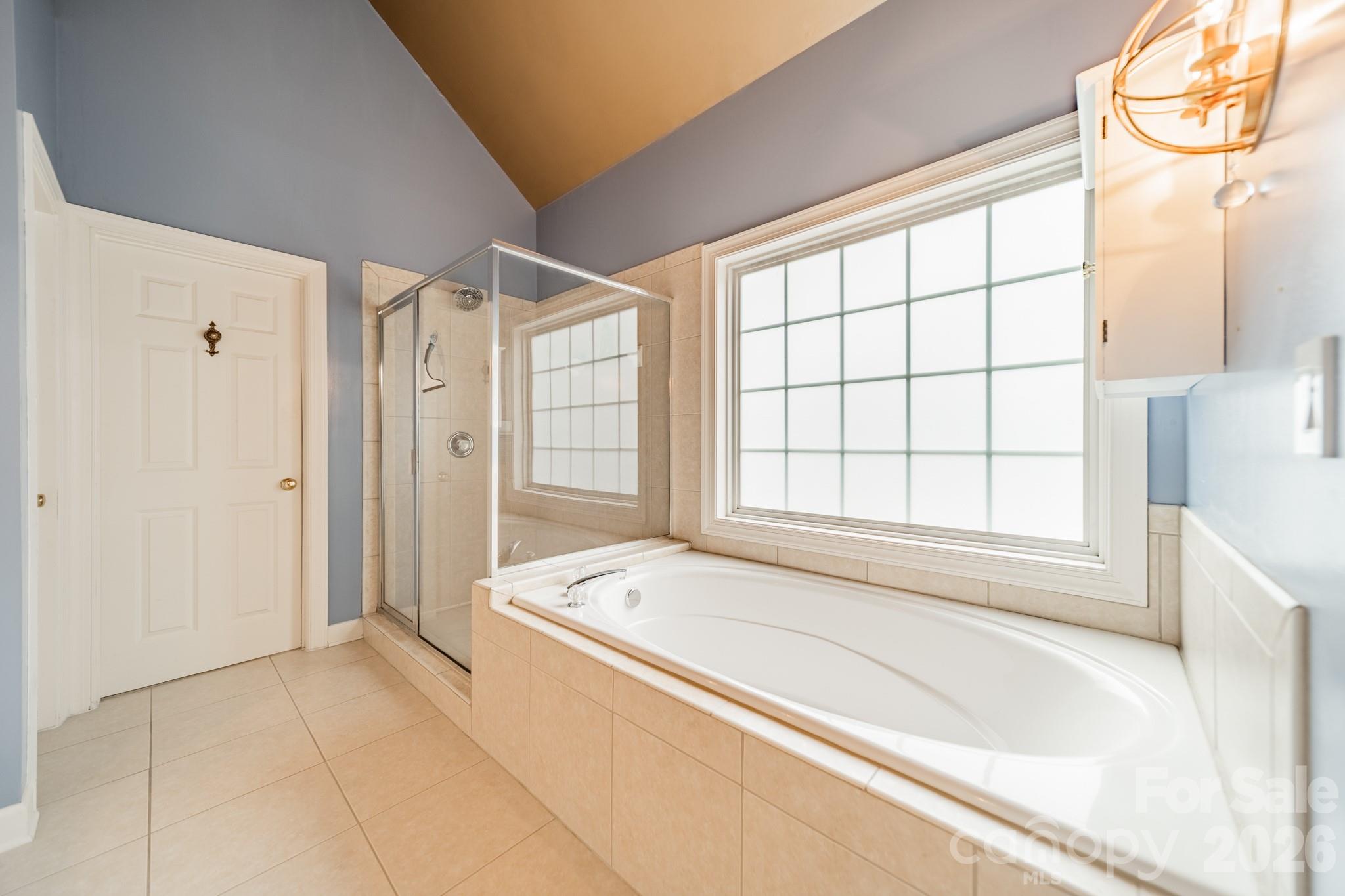 4006 Belle Meade Circle — Belmont