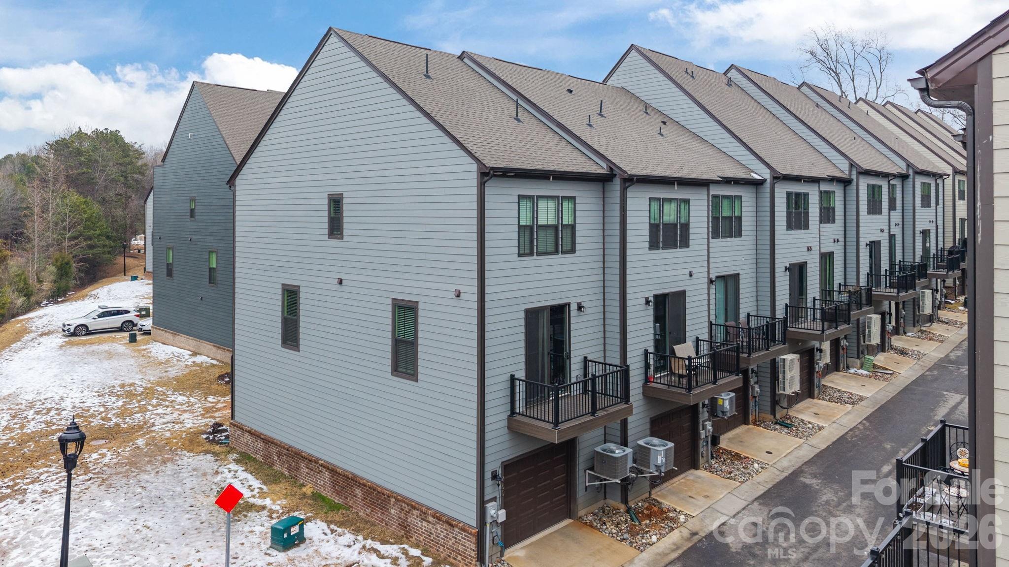460 Spearfield Lane — Charlotte
