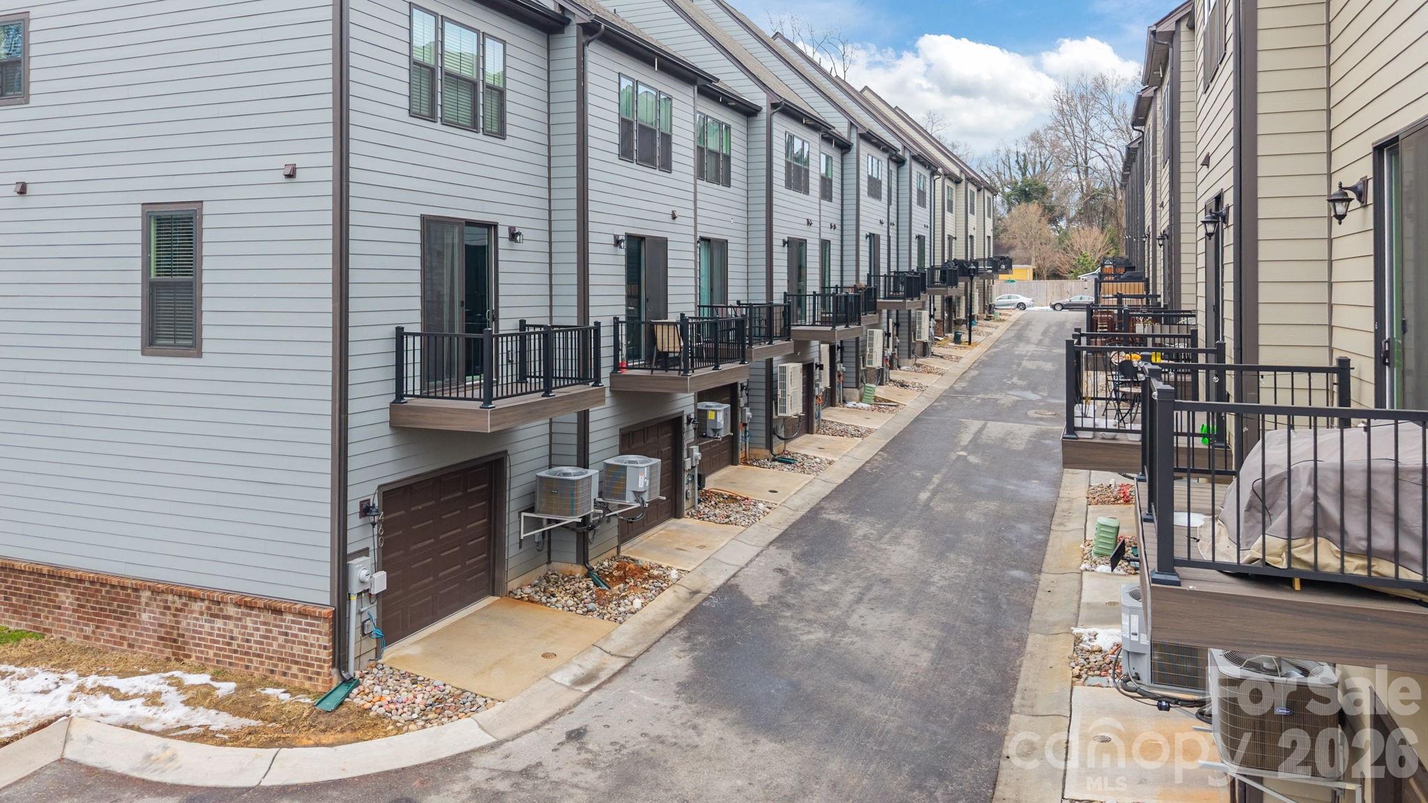 460 Spearfield Lane — Charlotte