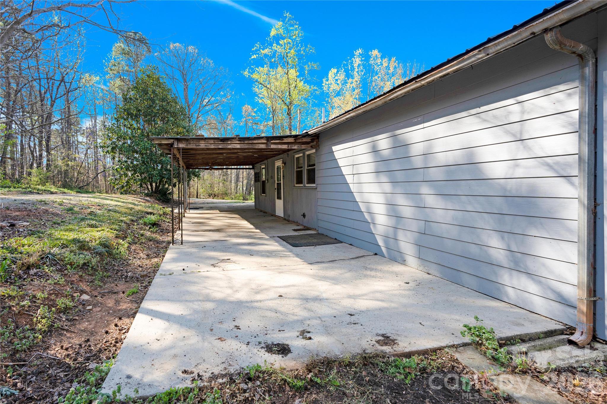 6716 Navajo Trail — Sherrills Ford