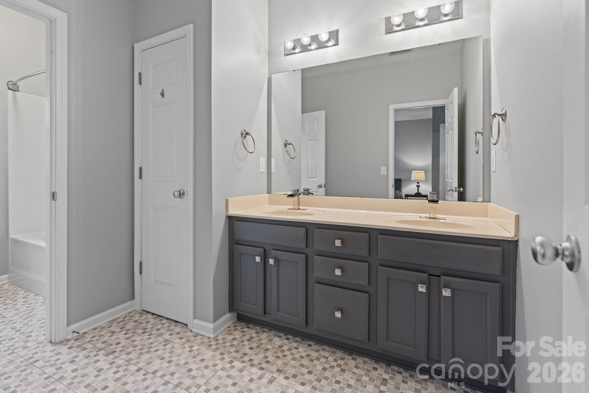3623 Warp Street — Charlotte