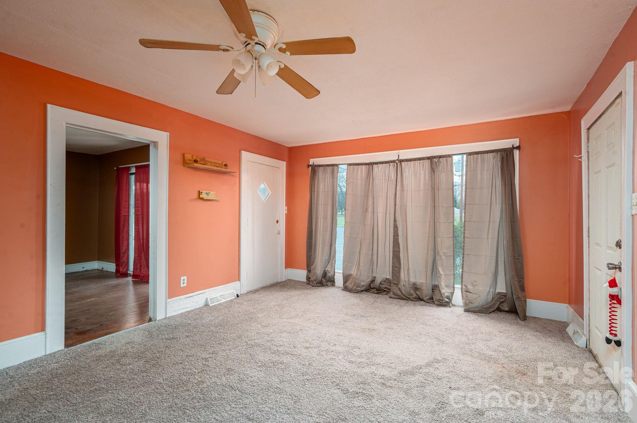 2784 E Nc 27 Highway — Lincolnton