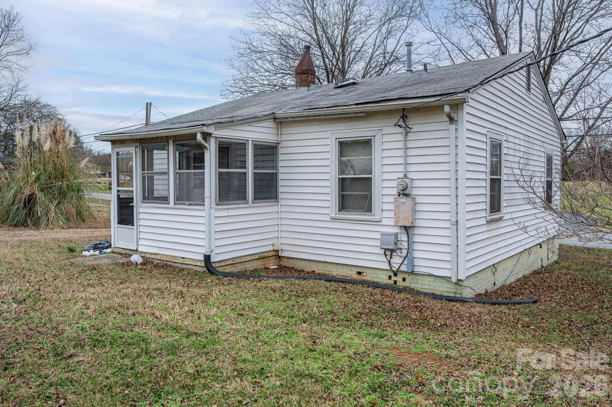 2784 E Nc 27 Highway — Lincolnton