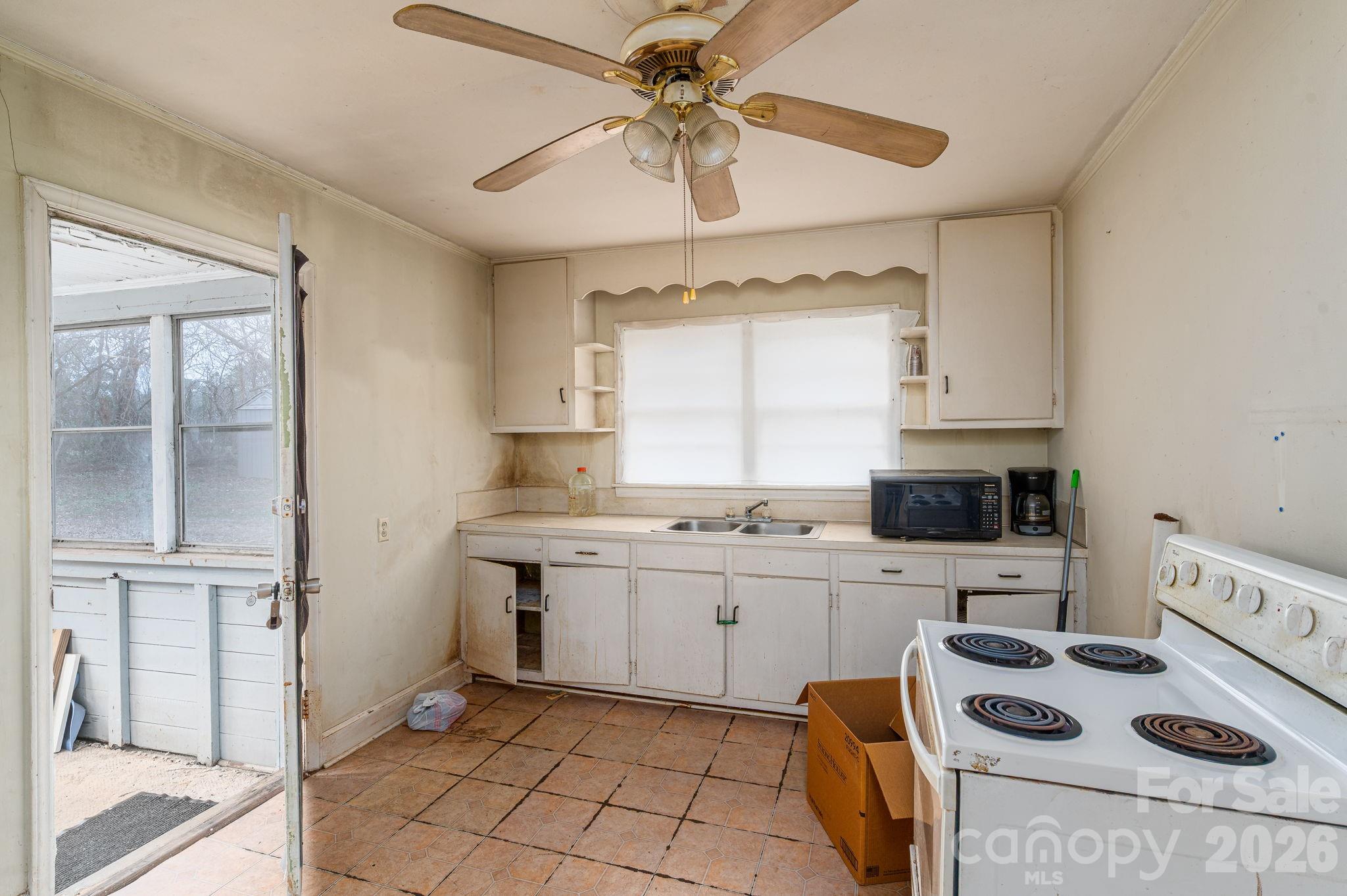 2784 E Nc 27 Highway — Lincolnton