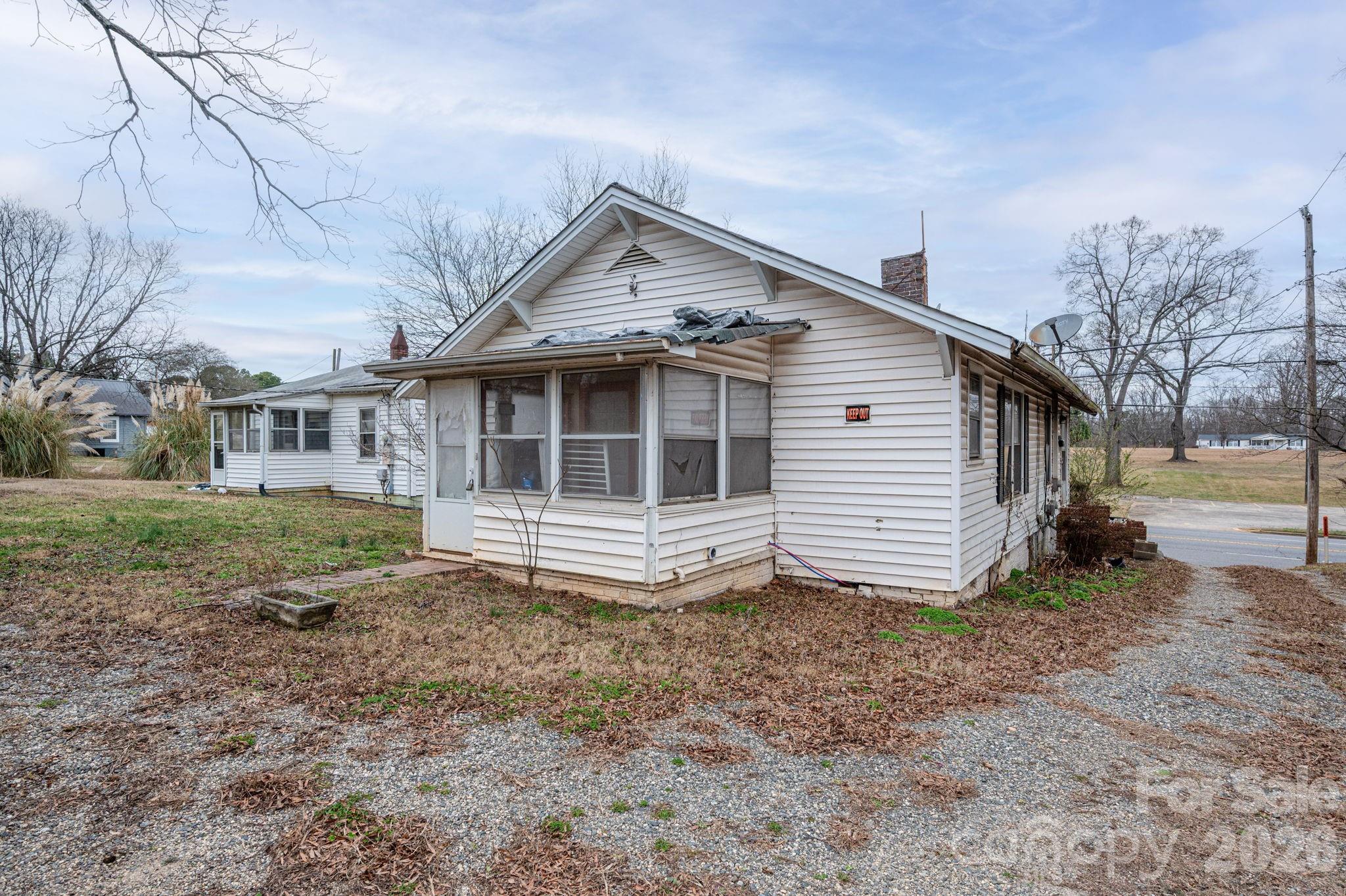 2784 E Nc 27 Highway — Lincolnton