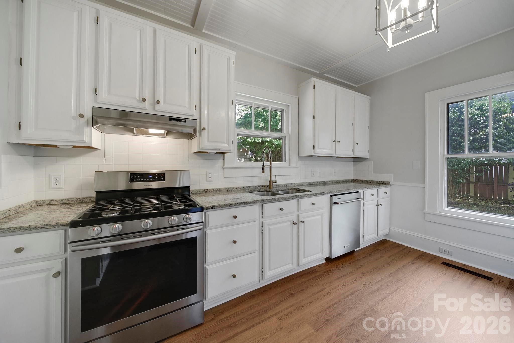 1638 Longfellow Street — Charlotte