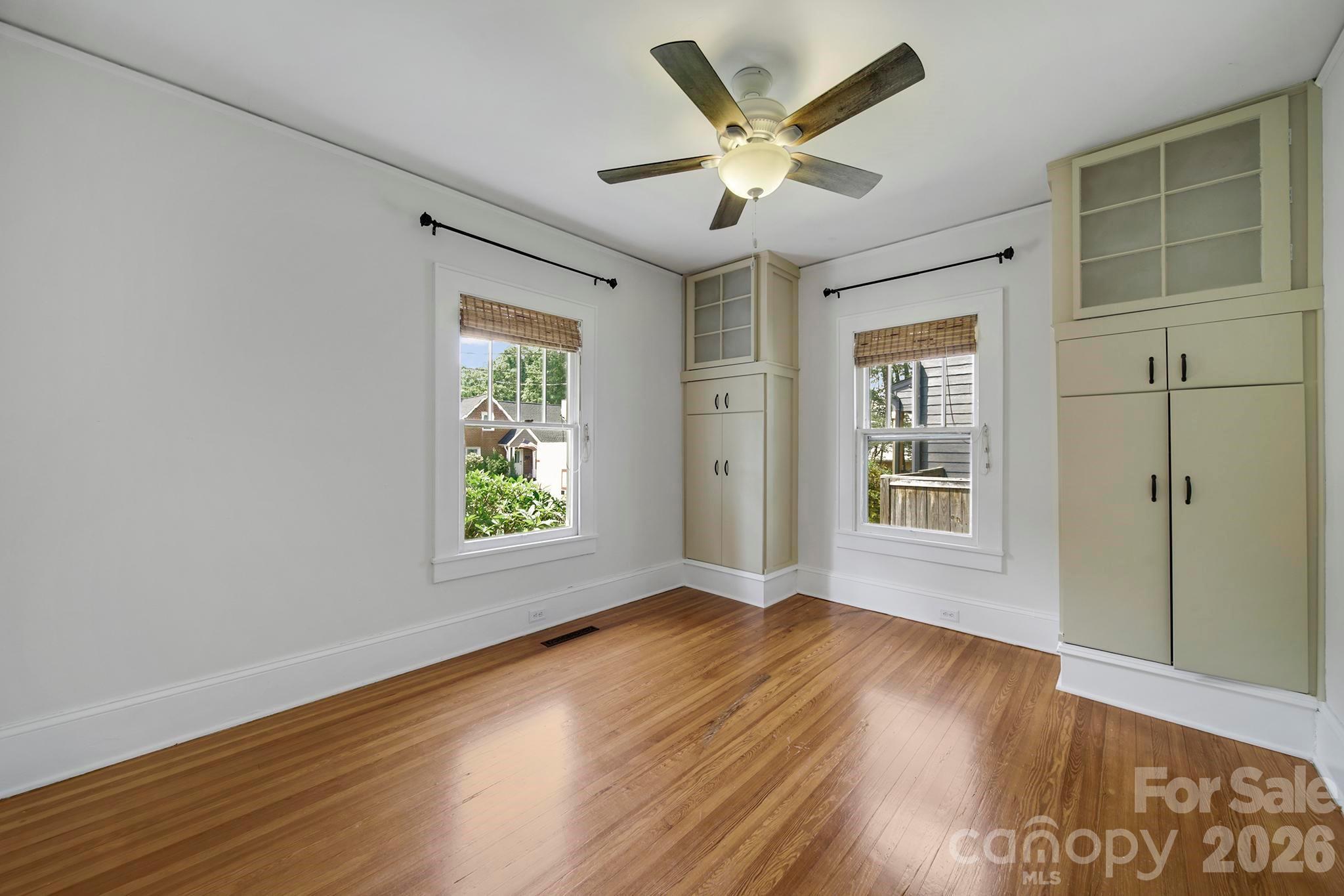 1638 Longfellow Street — Charlotte