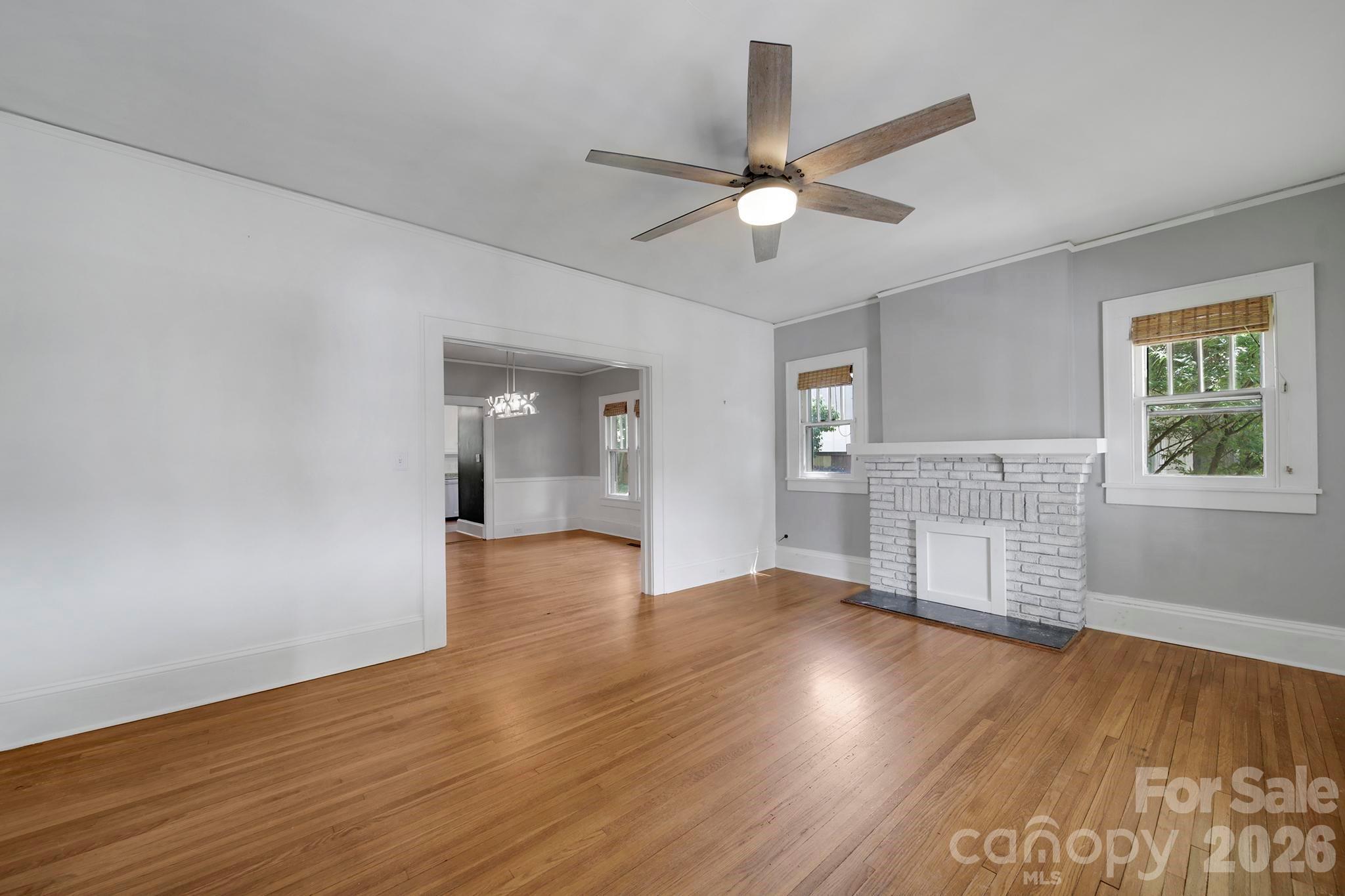 1638 Longfellow Street — Charlotte
