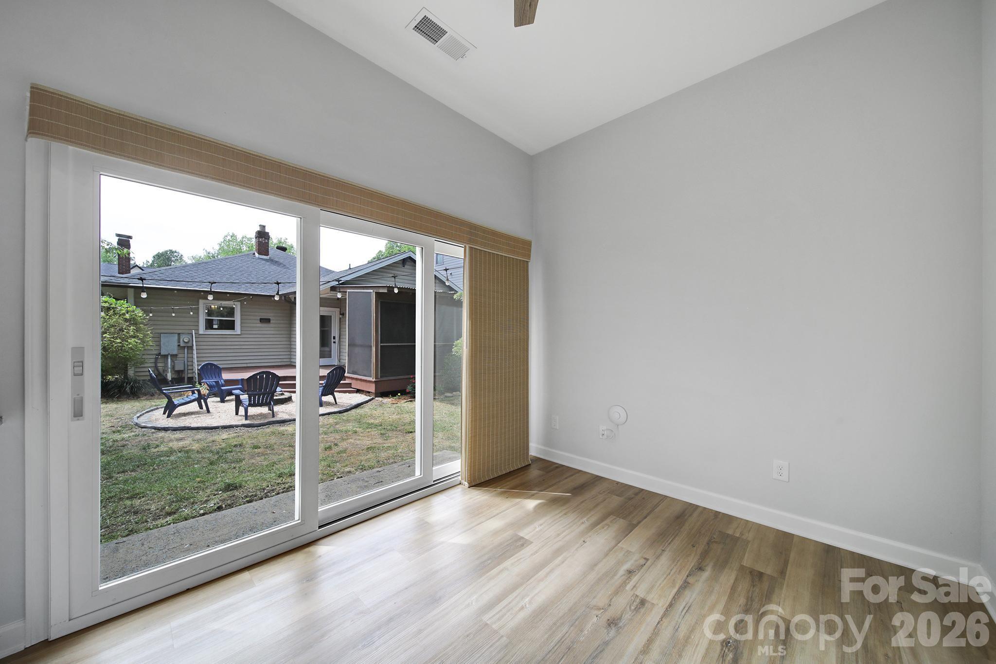 1638 Longfellow Street — Charlotte