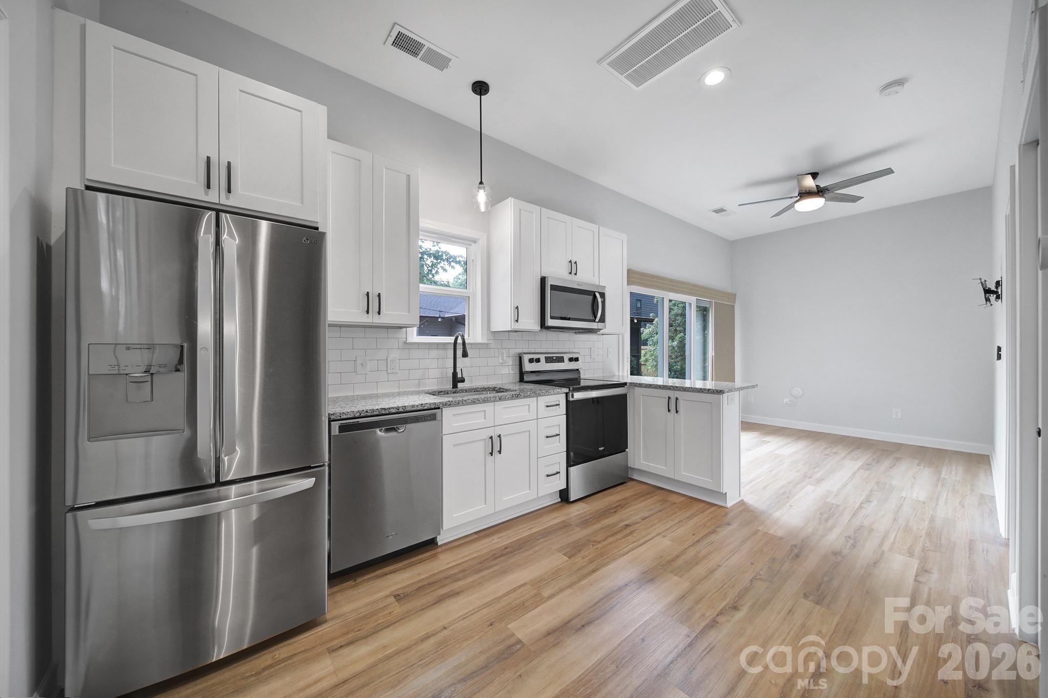 1638 Longfellow Street — Charlotte