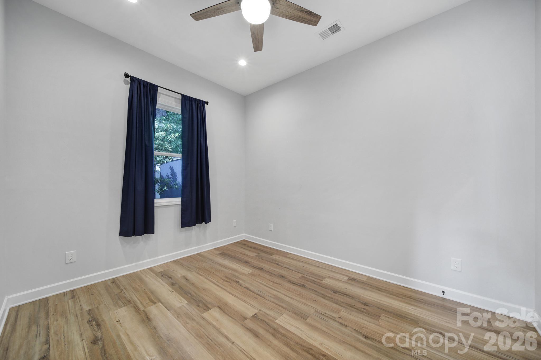 1638 Longfellow Street — Charlotte