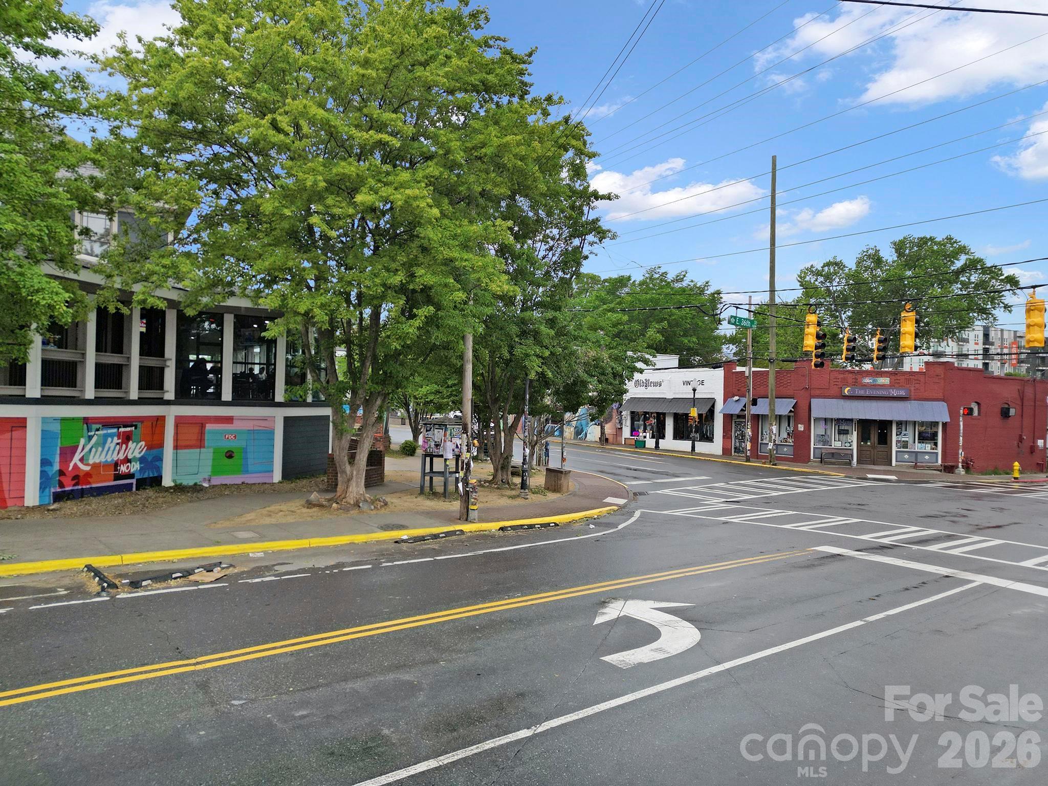 1638 Longfellow Street — Charlotte