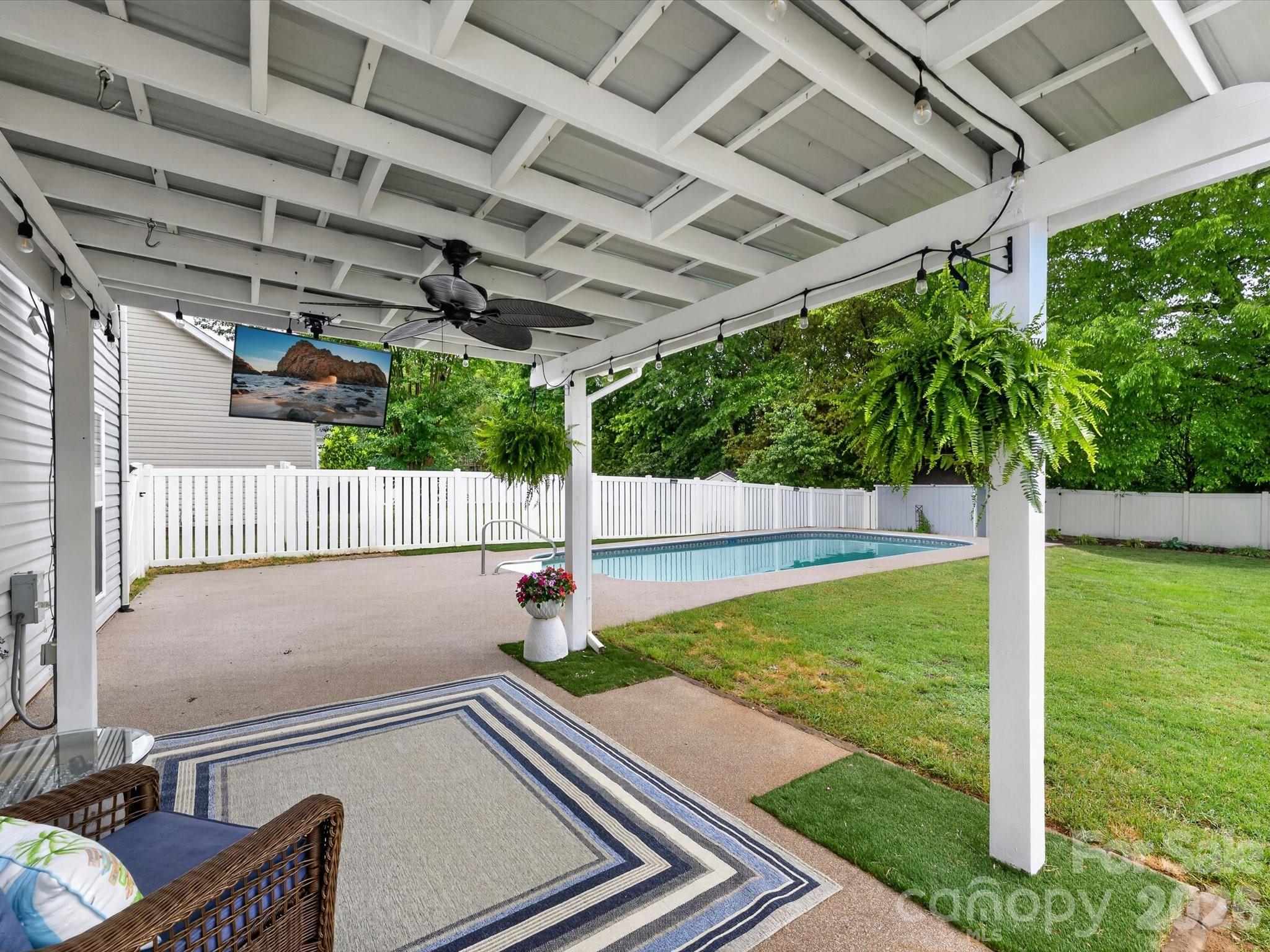 3416 Fairfax Woods Drive — Matthews