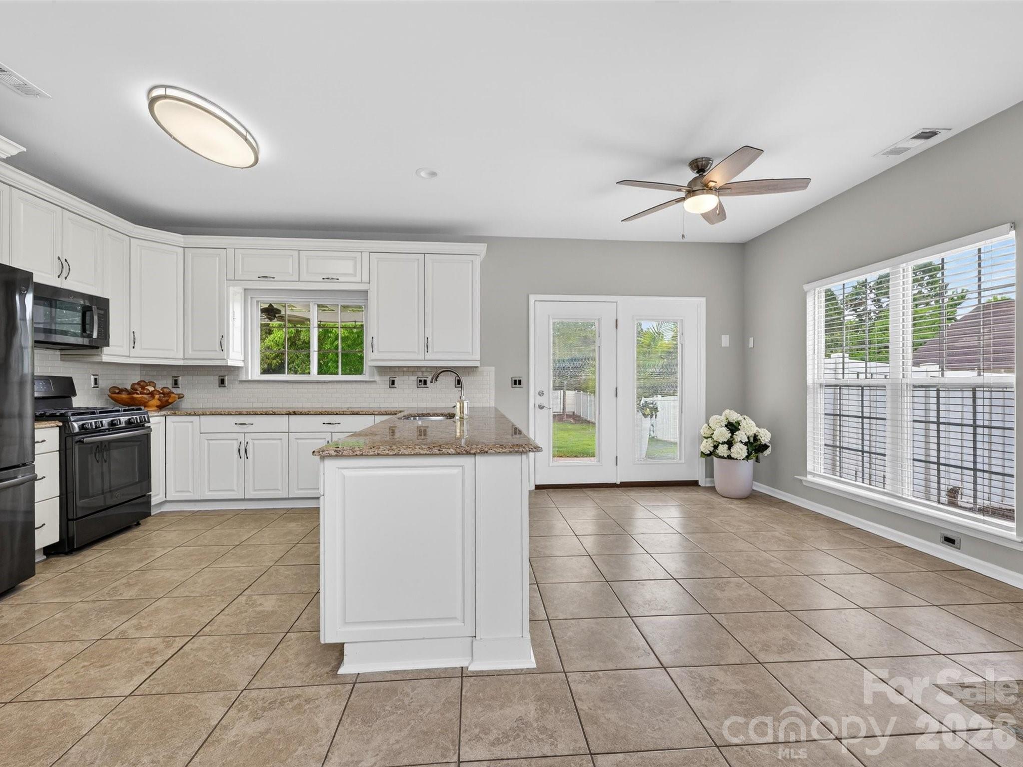 3416 Fairfax Woods Drive — Matthews