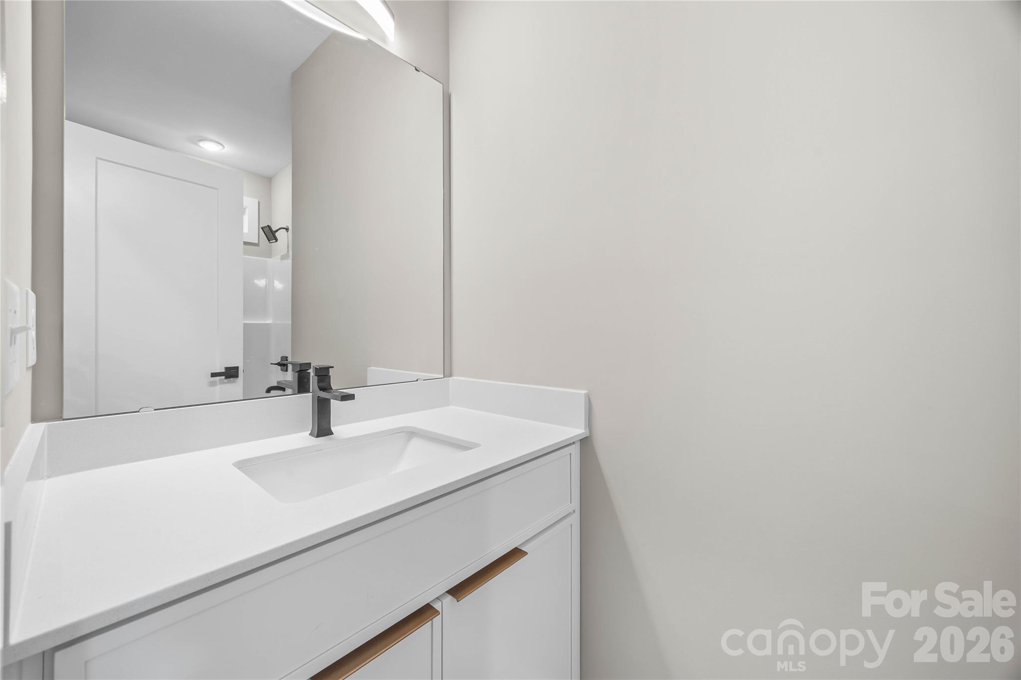 401 N Lee Street #B — Mount Holly