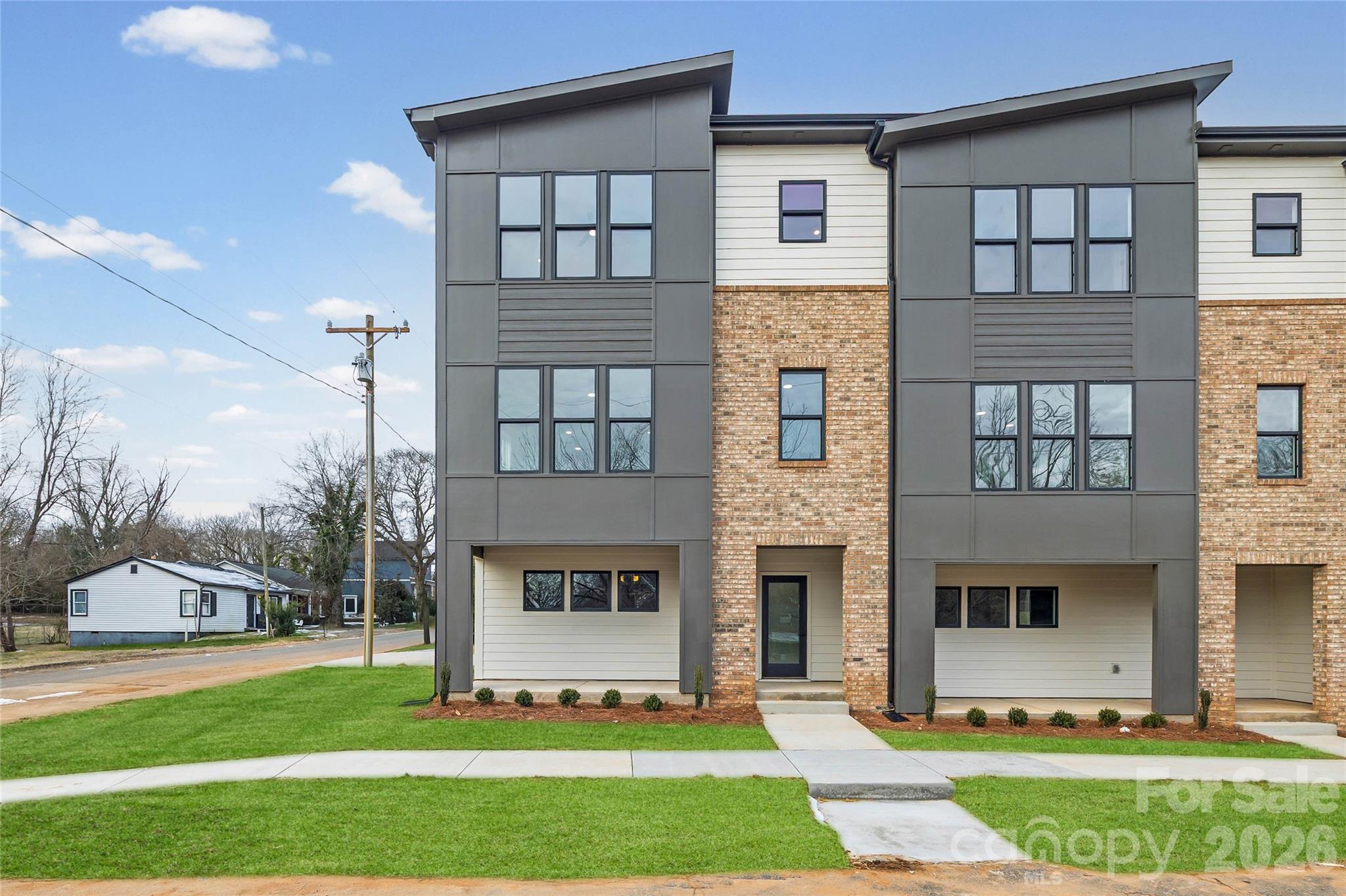 401 N Lee Street #B — Mount Holly