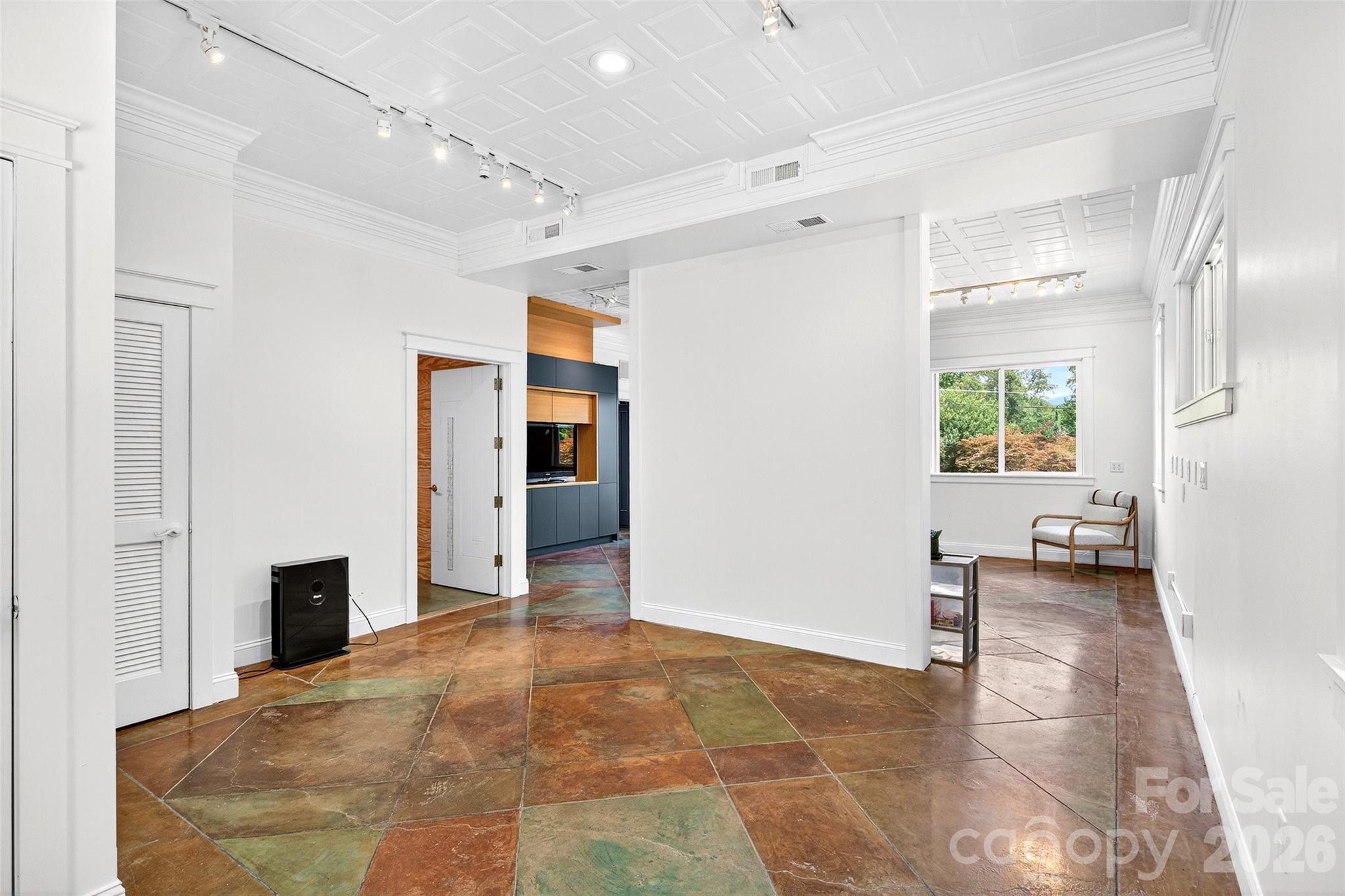 626 Old Lytle Cove Road — Swannanoa