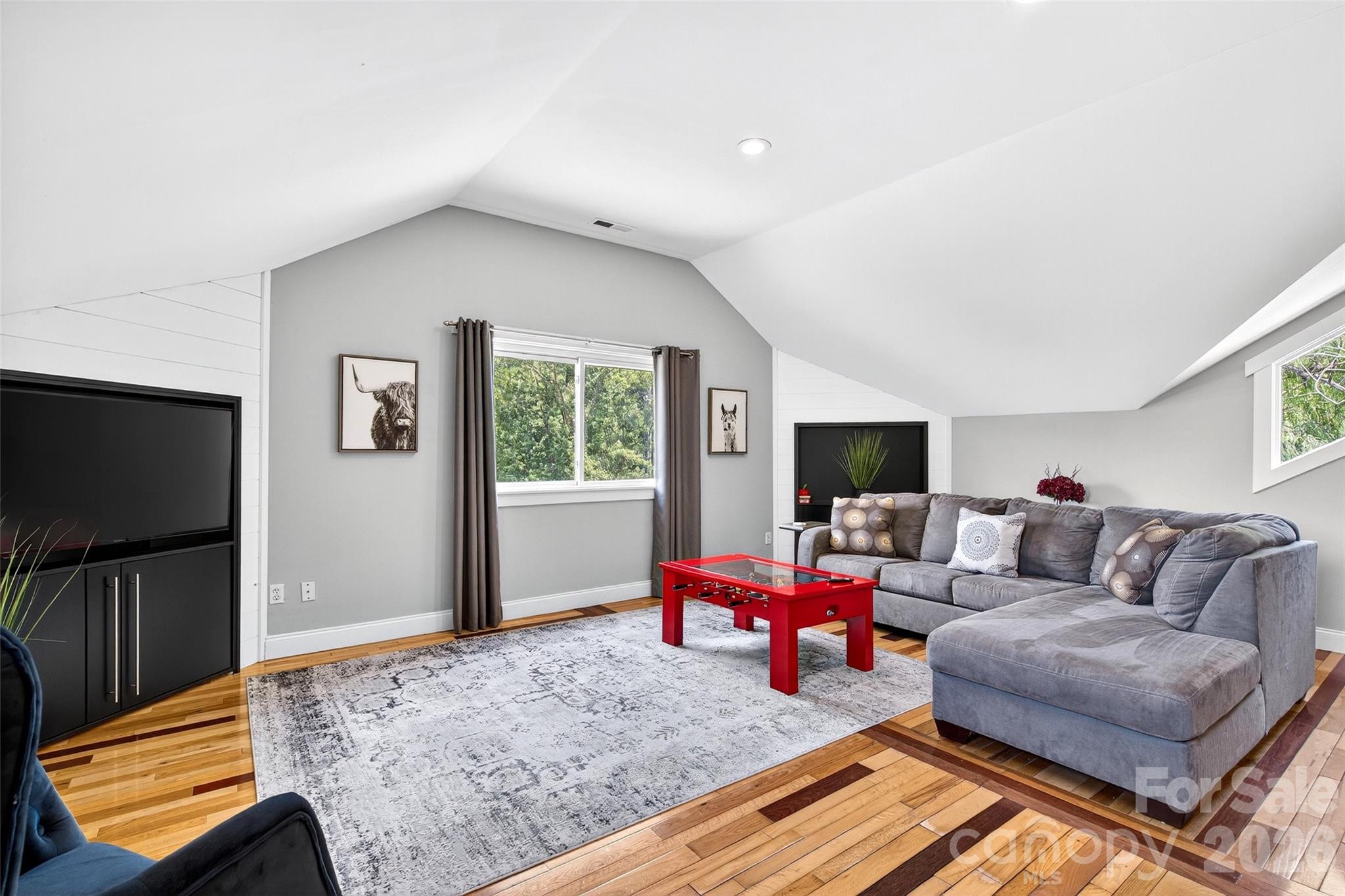 626 Old Lytle Cove Road — Swannanoa