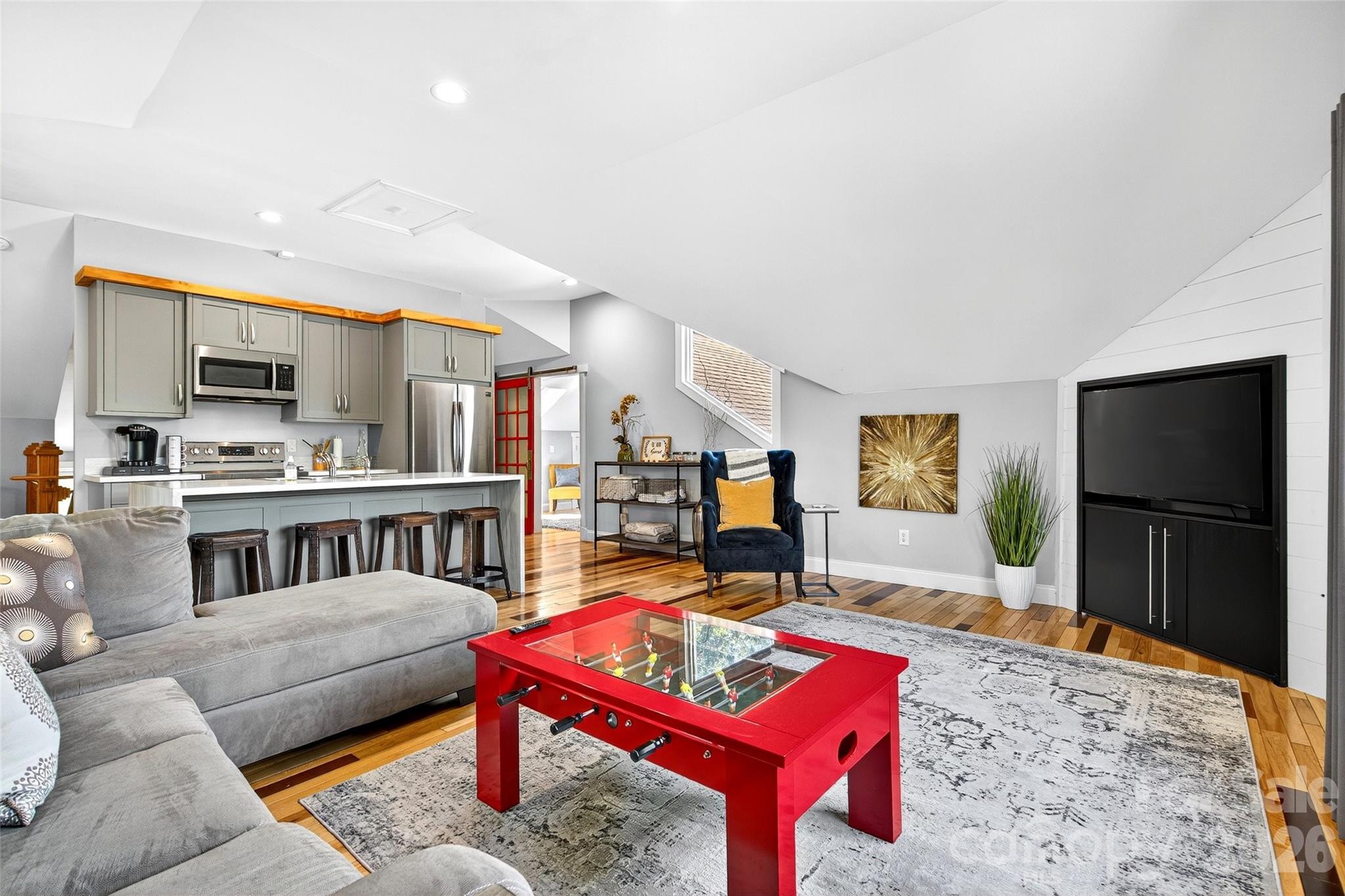 626 Old Lytle Cove Road — Swannanoa