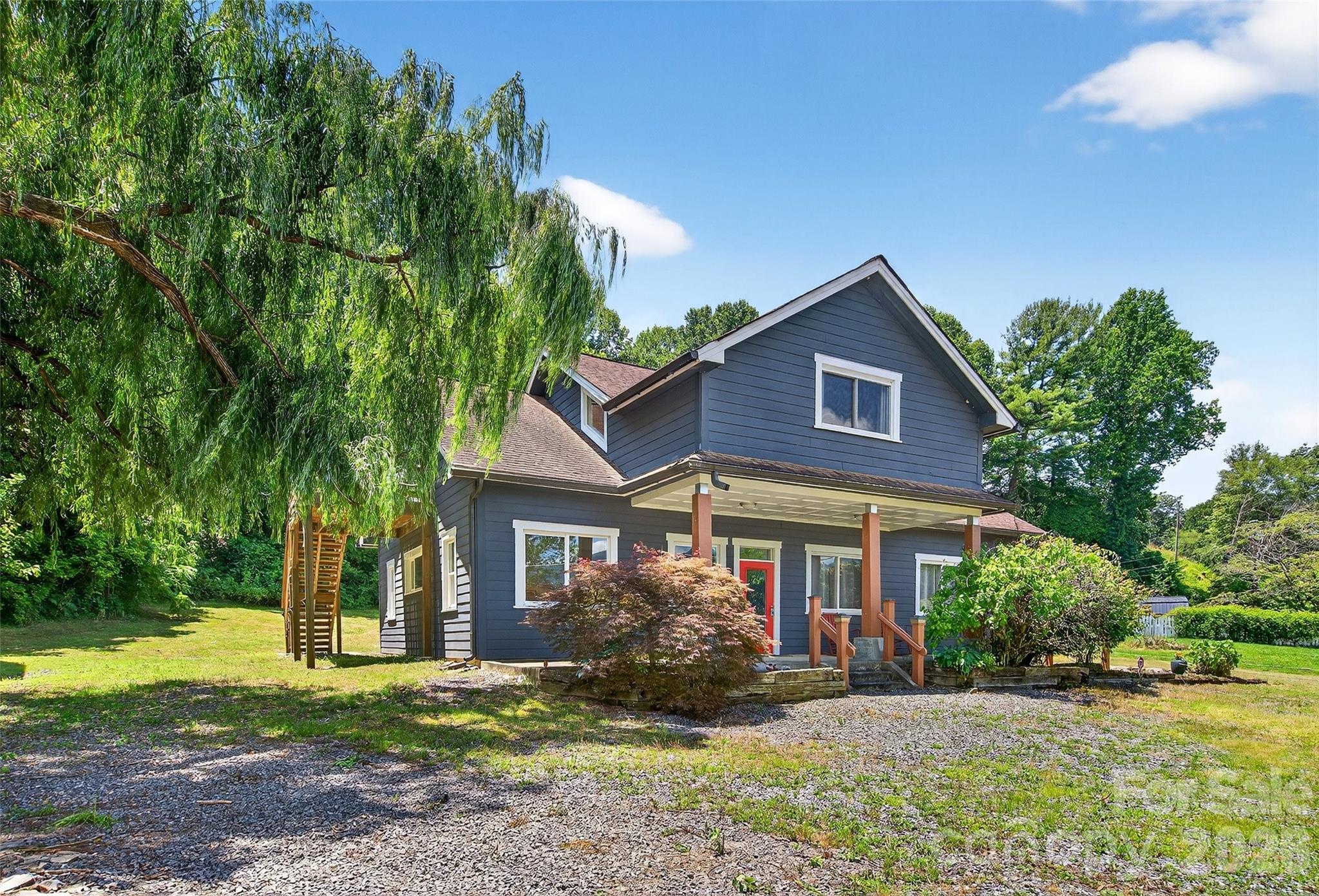 626 Old Lytle Cove Road — Swannanoa